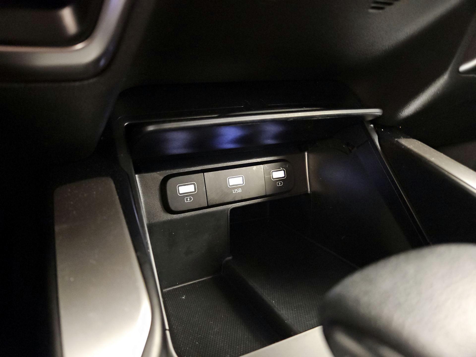 Thumbnail: 2022 Kia Sorento - 18