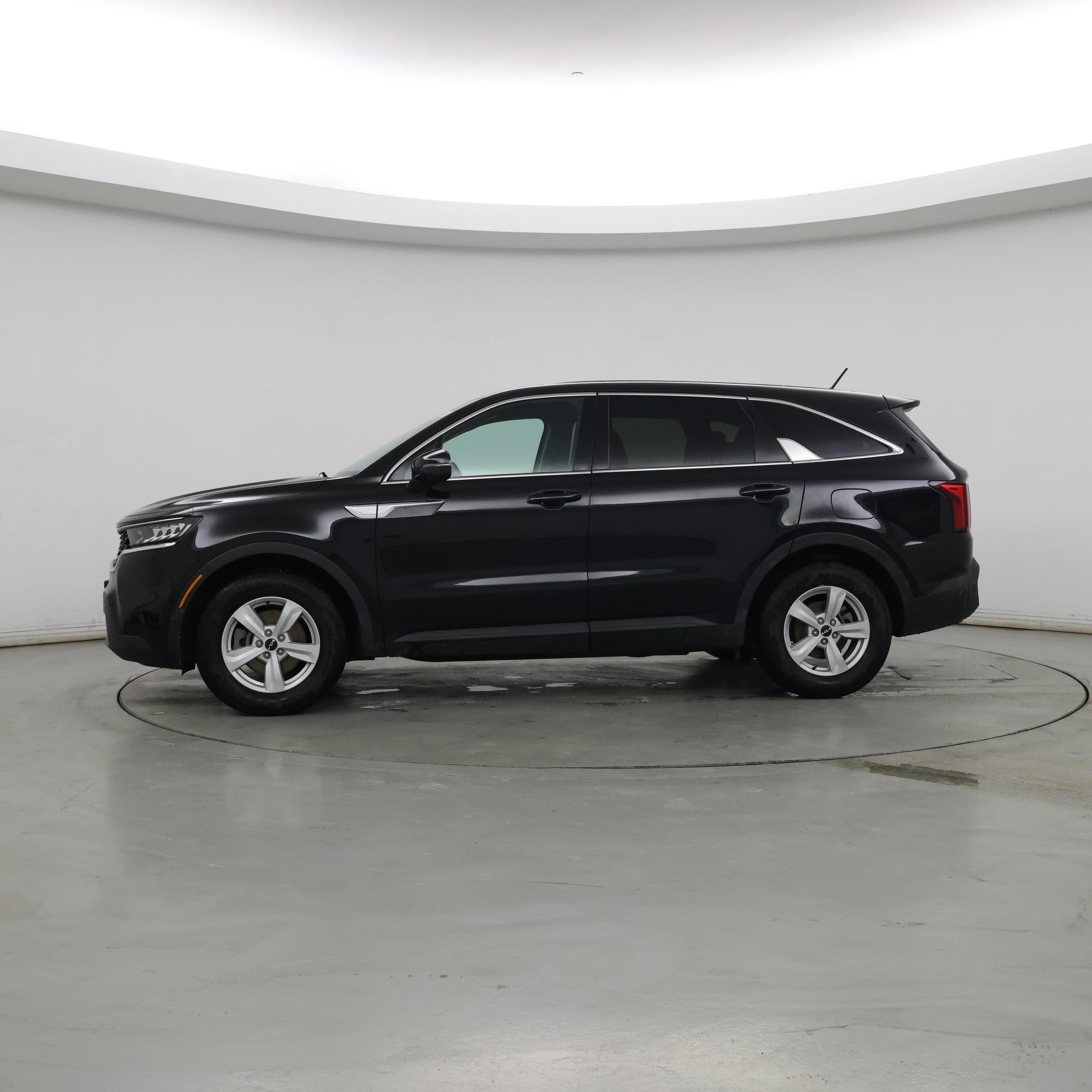 Thumbnail: 2022 Kia Sorento - 3