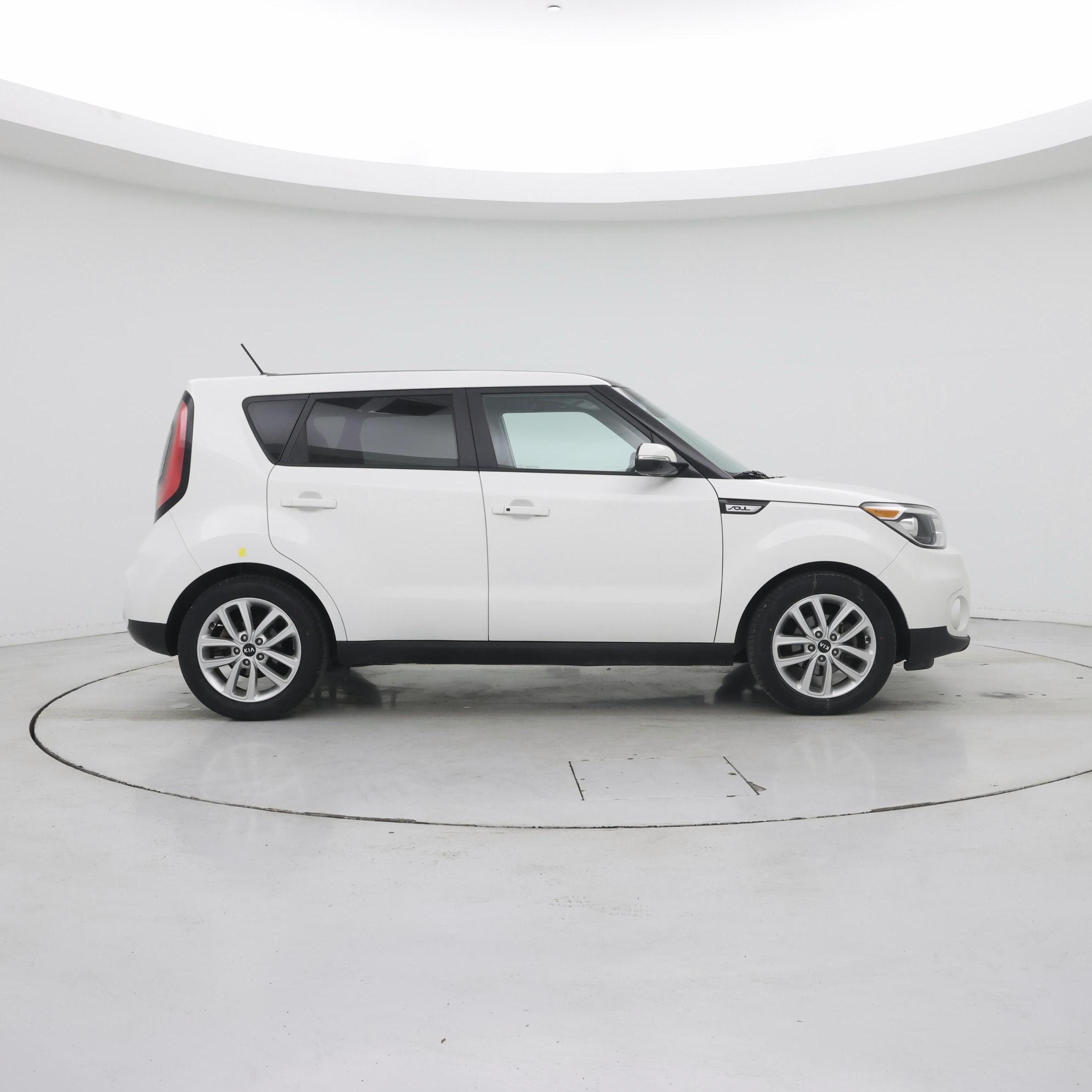 Thumbnail: 2017 Kia Soul - 7