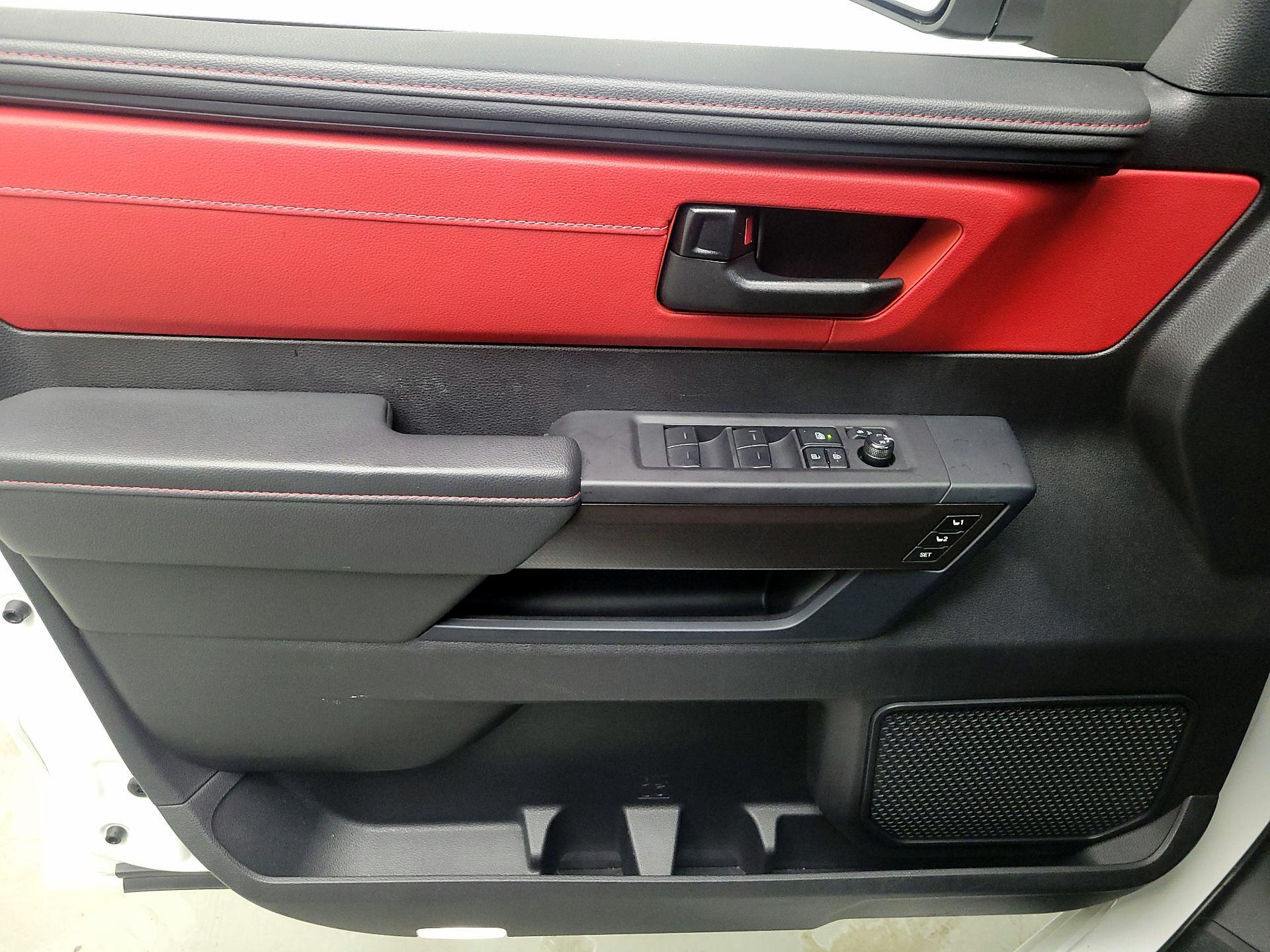 Thumbnail: 2022 Toyota Tundra - 12