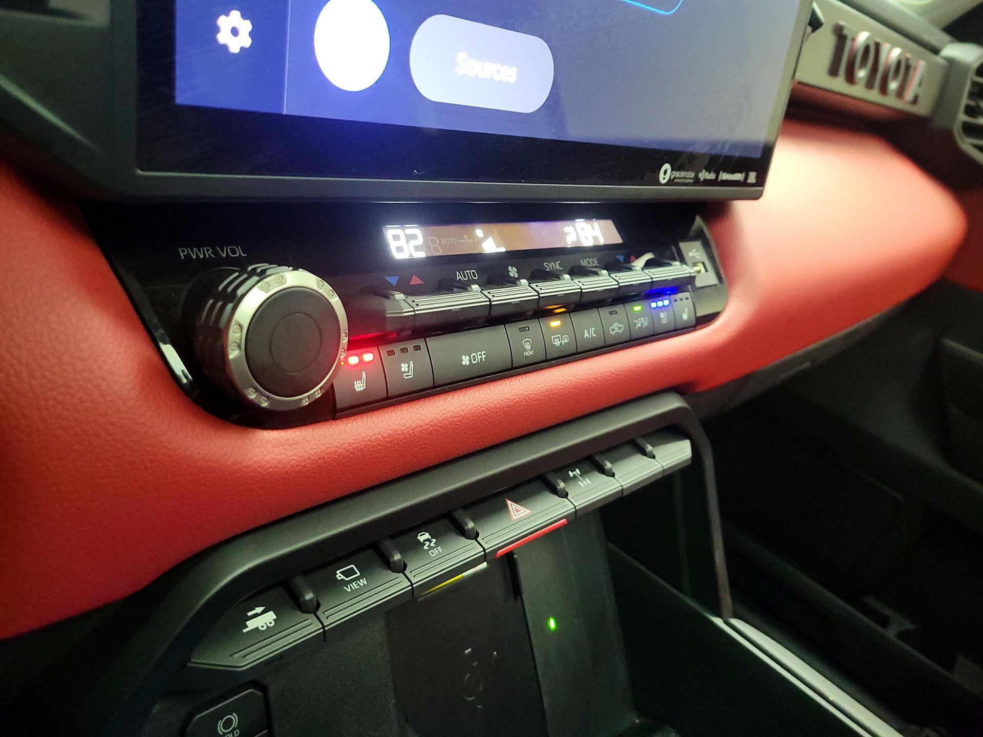 Thumbnail: 2022 Toyota Tundra - 15