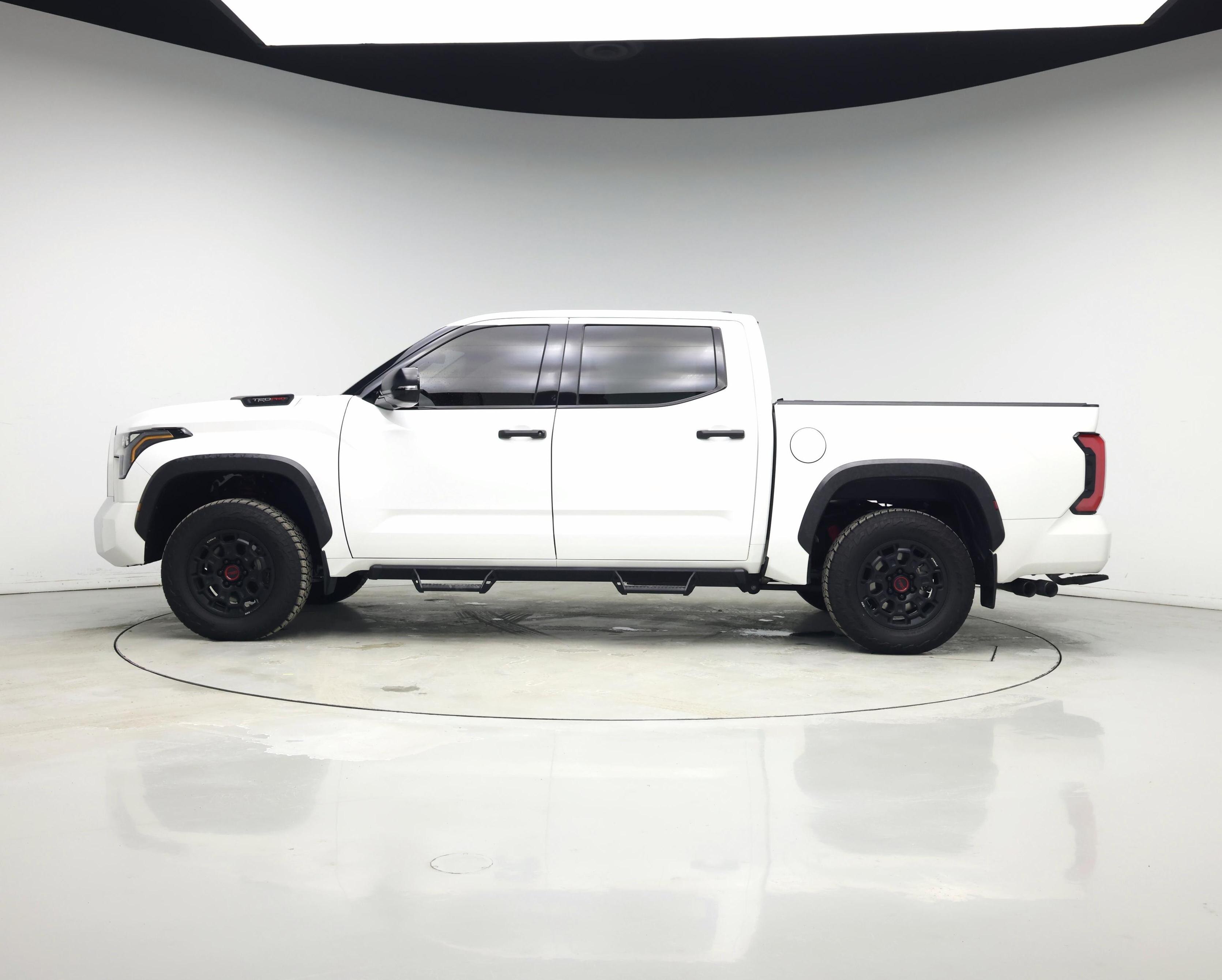 Thumbnail: 2022 Toyota Tundra - 3