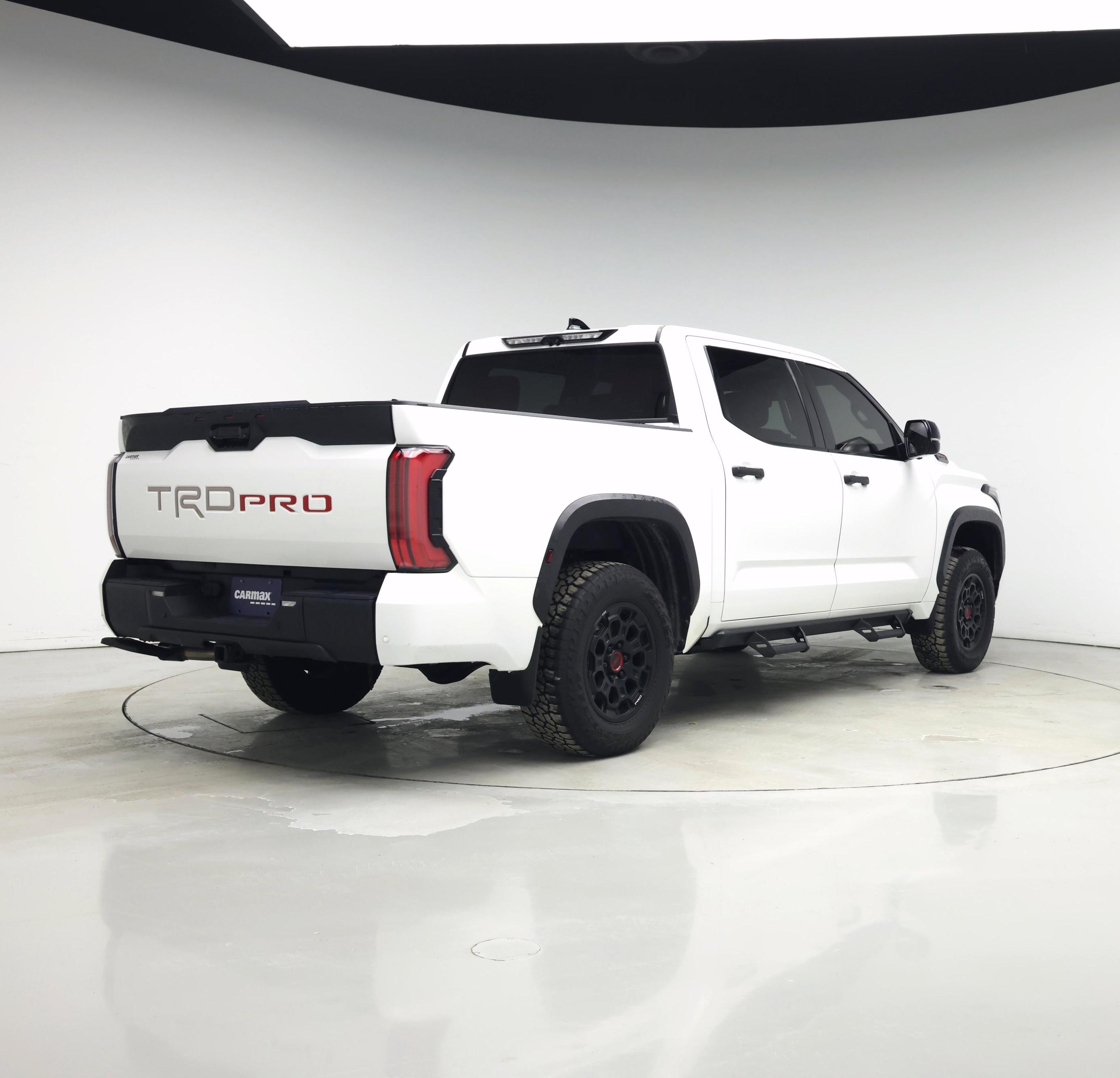 Thumbnail: 2022 Toyota Tundra - 8