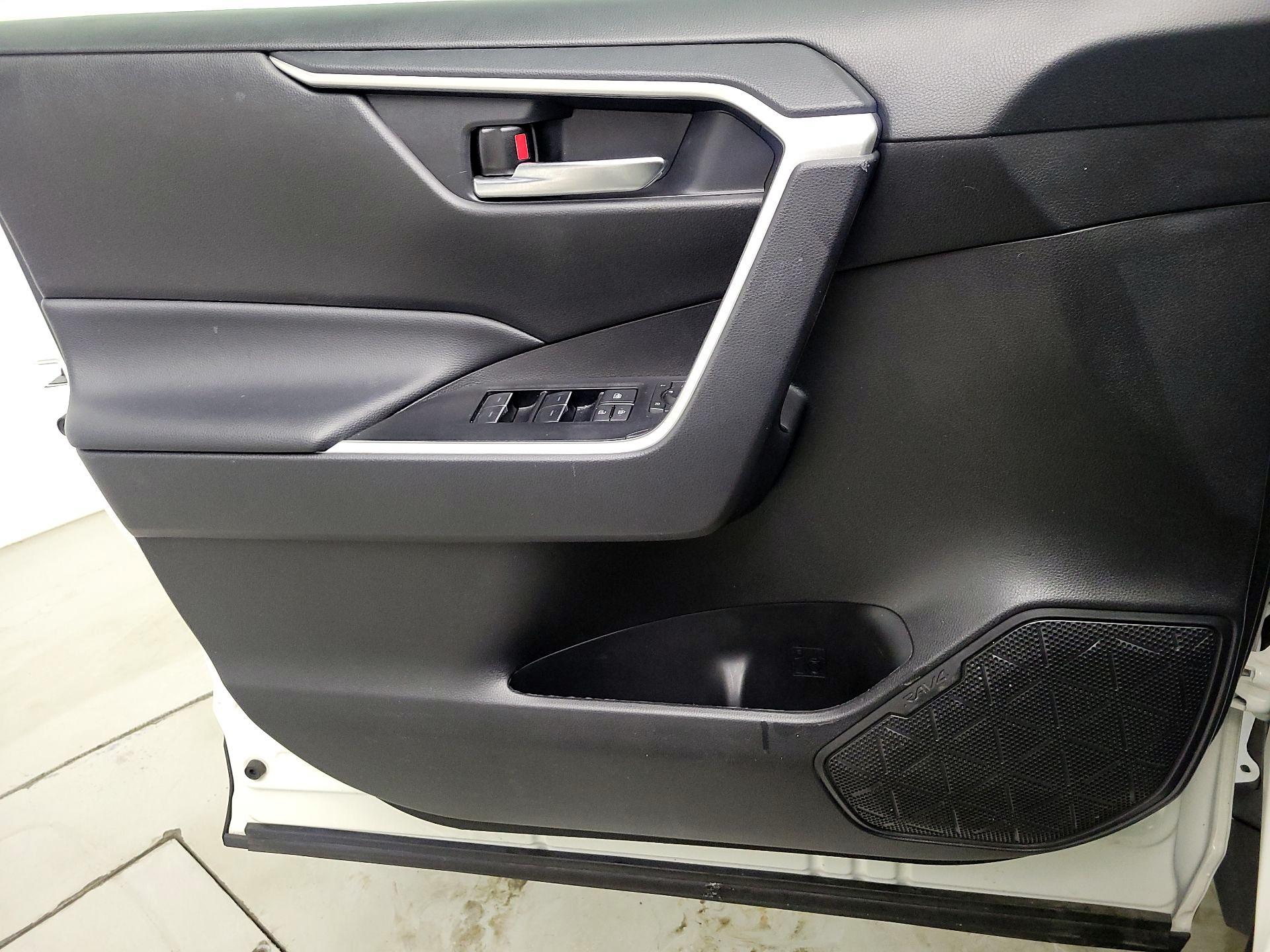 Thumbnail: 2024 Toyota RAV4 - 12