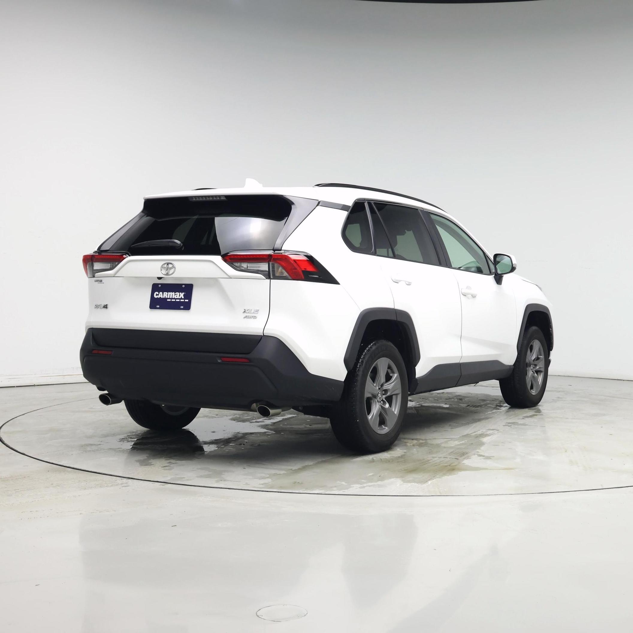 Thumbnail: 2024 Toyota RAV4 - 8