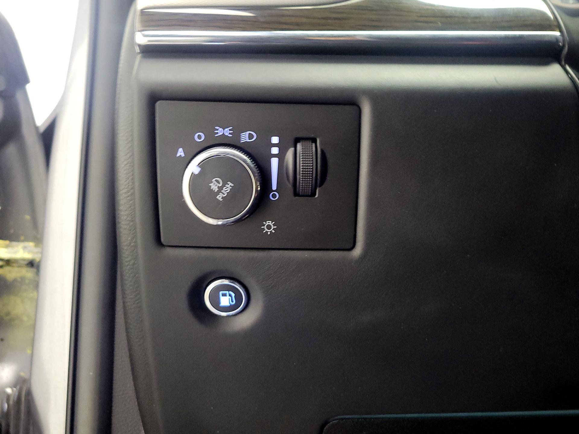 Thumbnail: 2019 Jeep Grand Cherokee - 13