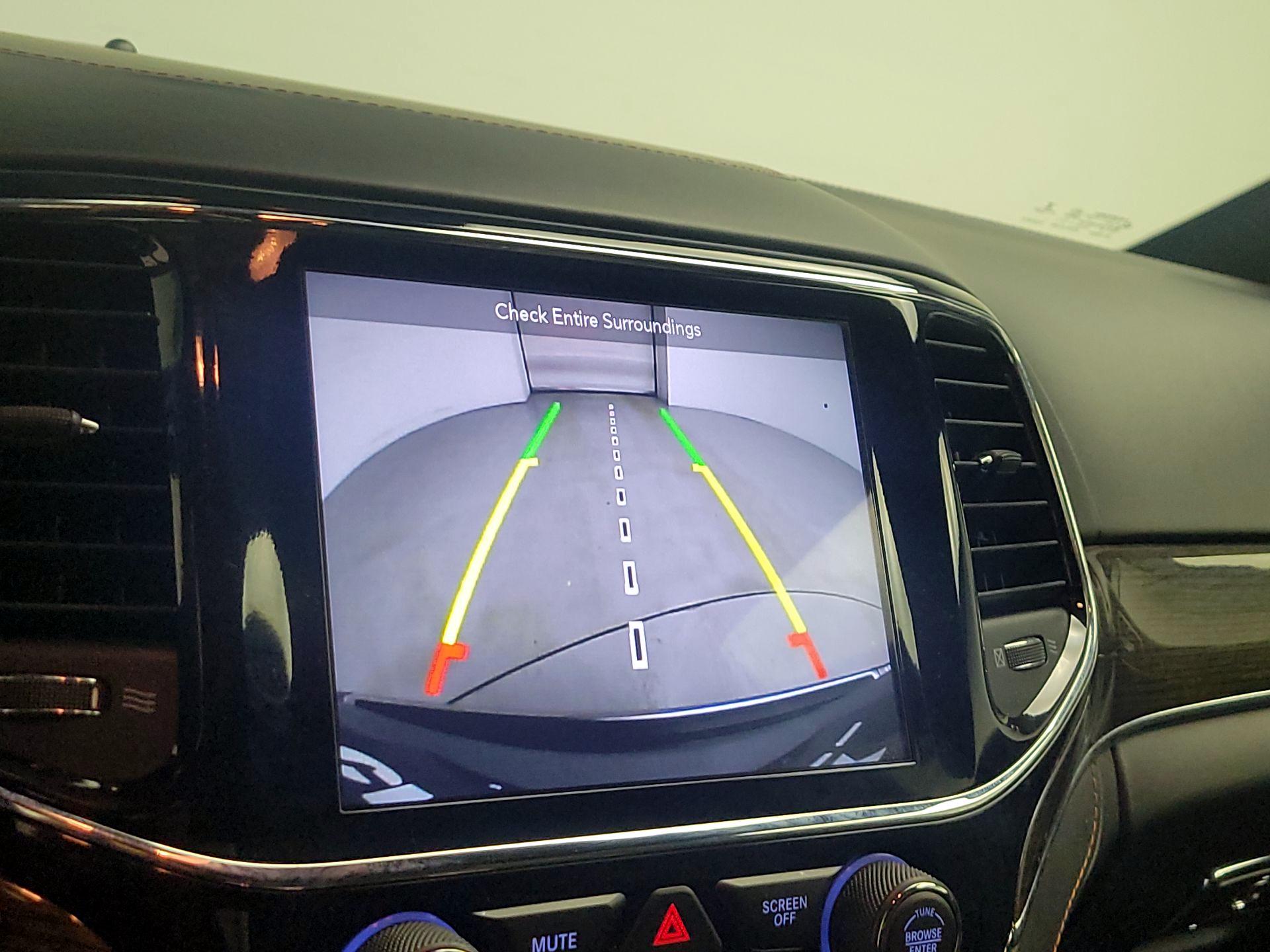 Thumbnail: 2019 Jeep Grand Cherokee - 14