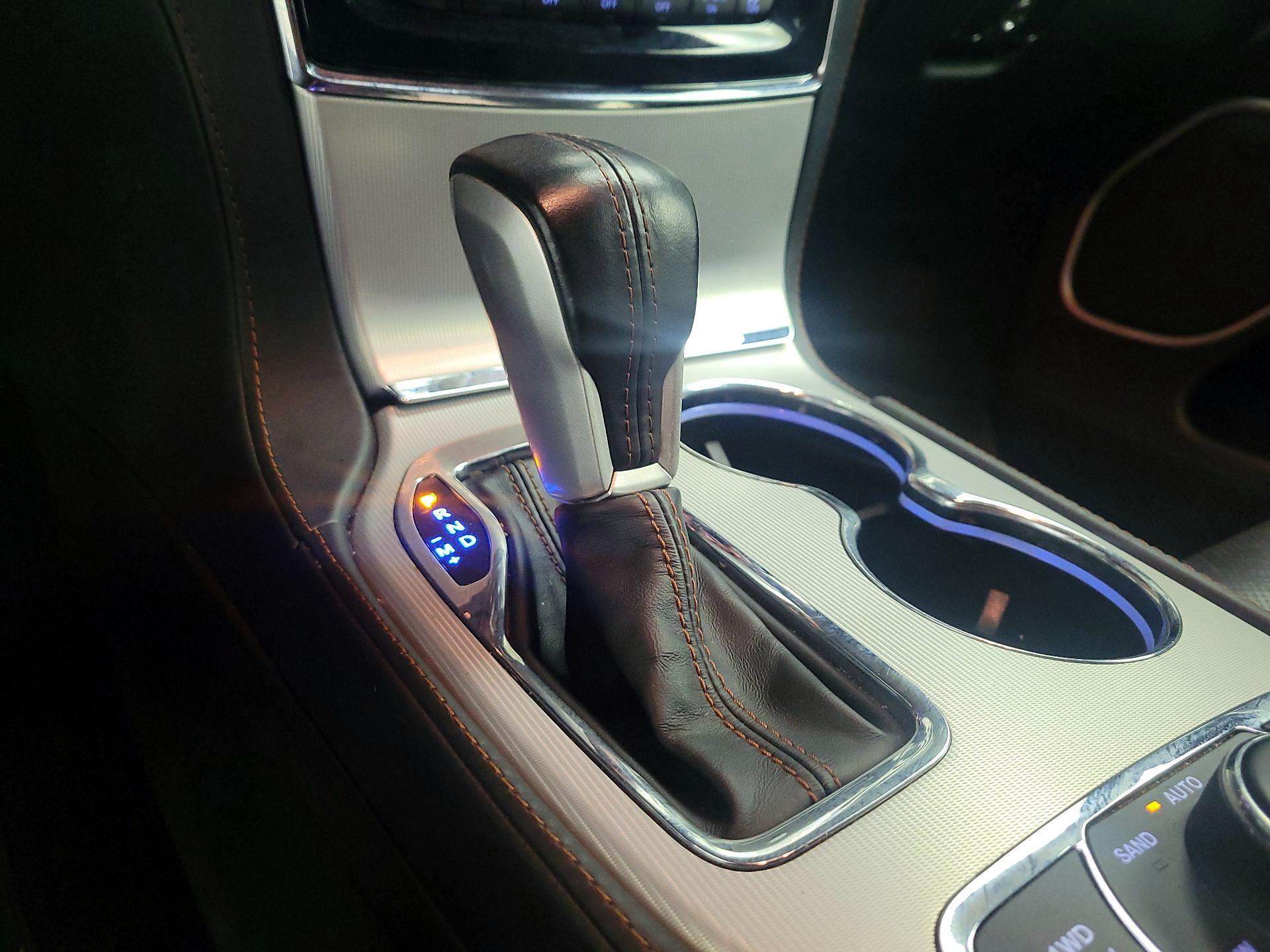 Thumbnail: 2019 Jeep Grand Cherokee - 17