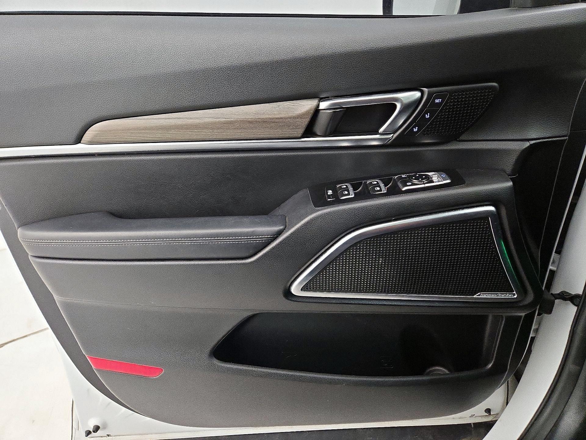 Thumbnail: 2020 Kia Telluride - 12