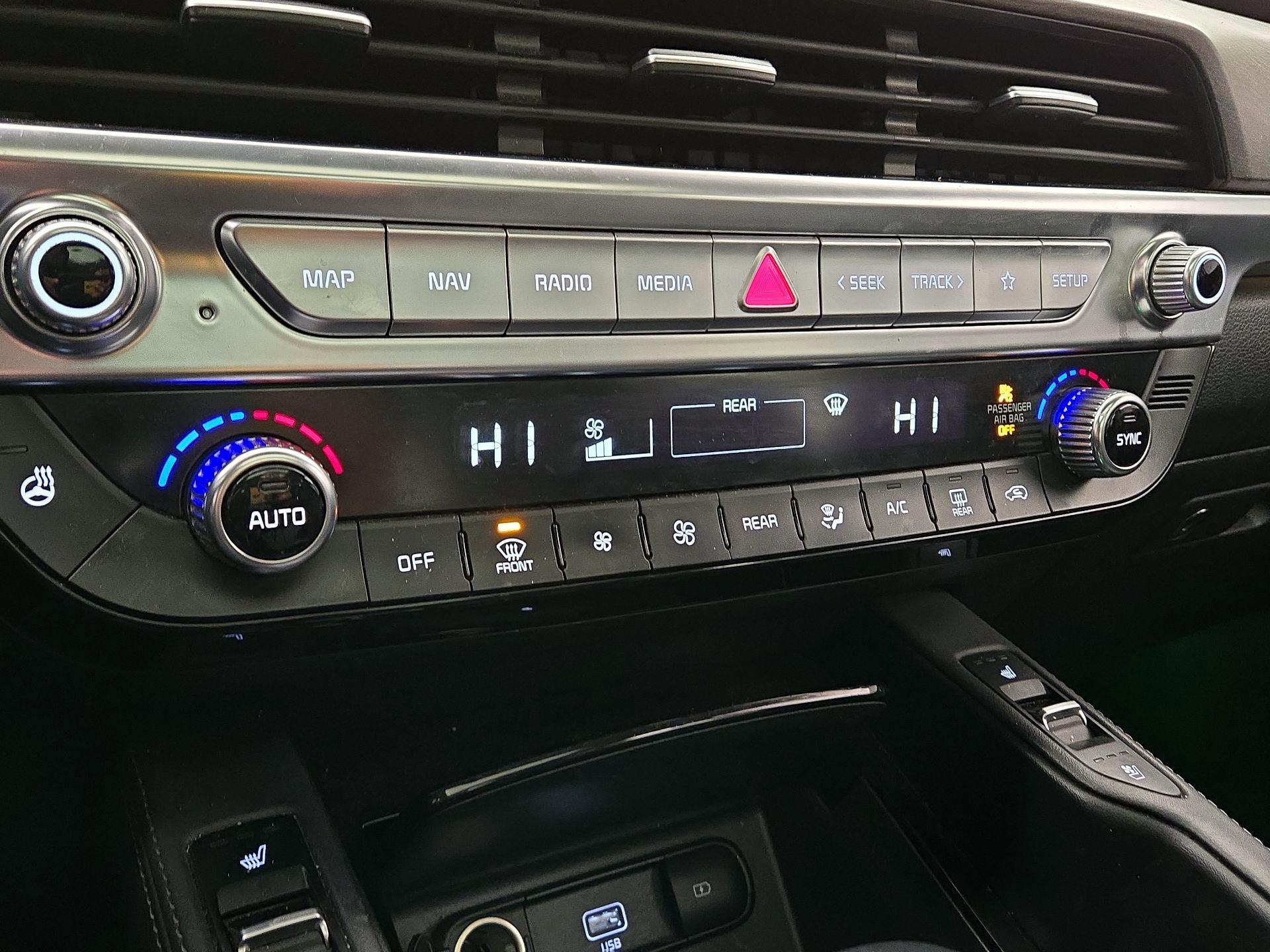 Thumbnail: 2020 Kia Telluride - 16