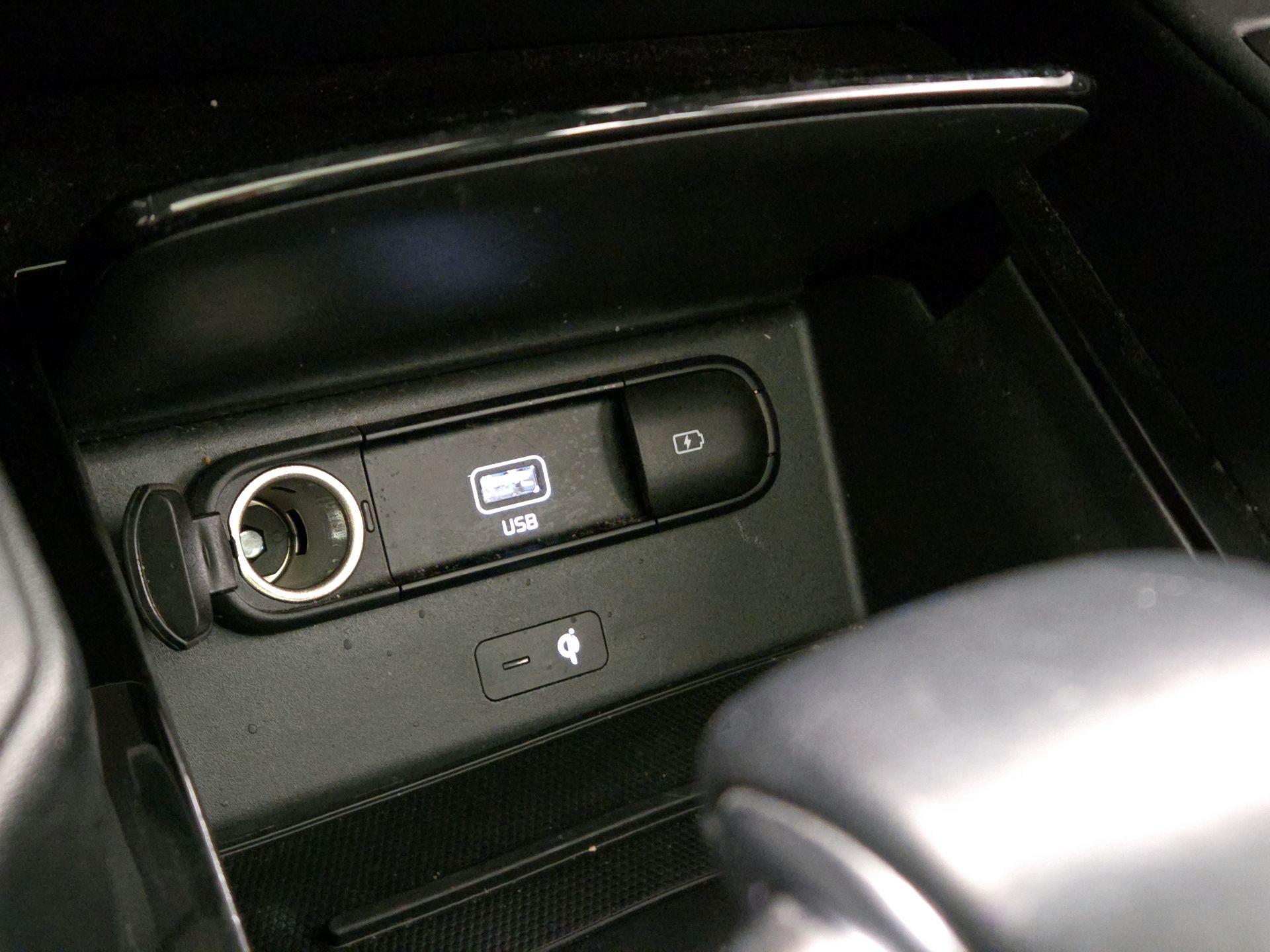 Thumbnail: 2020 Kia Telluride - 18