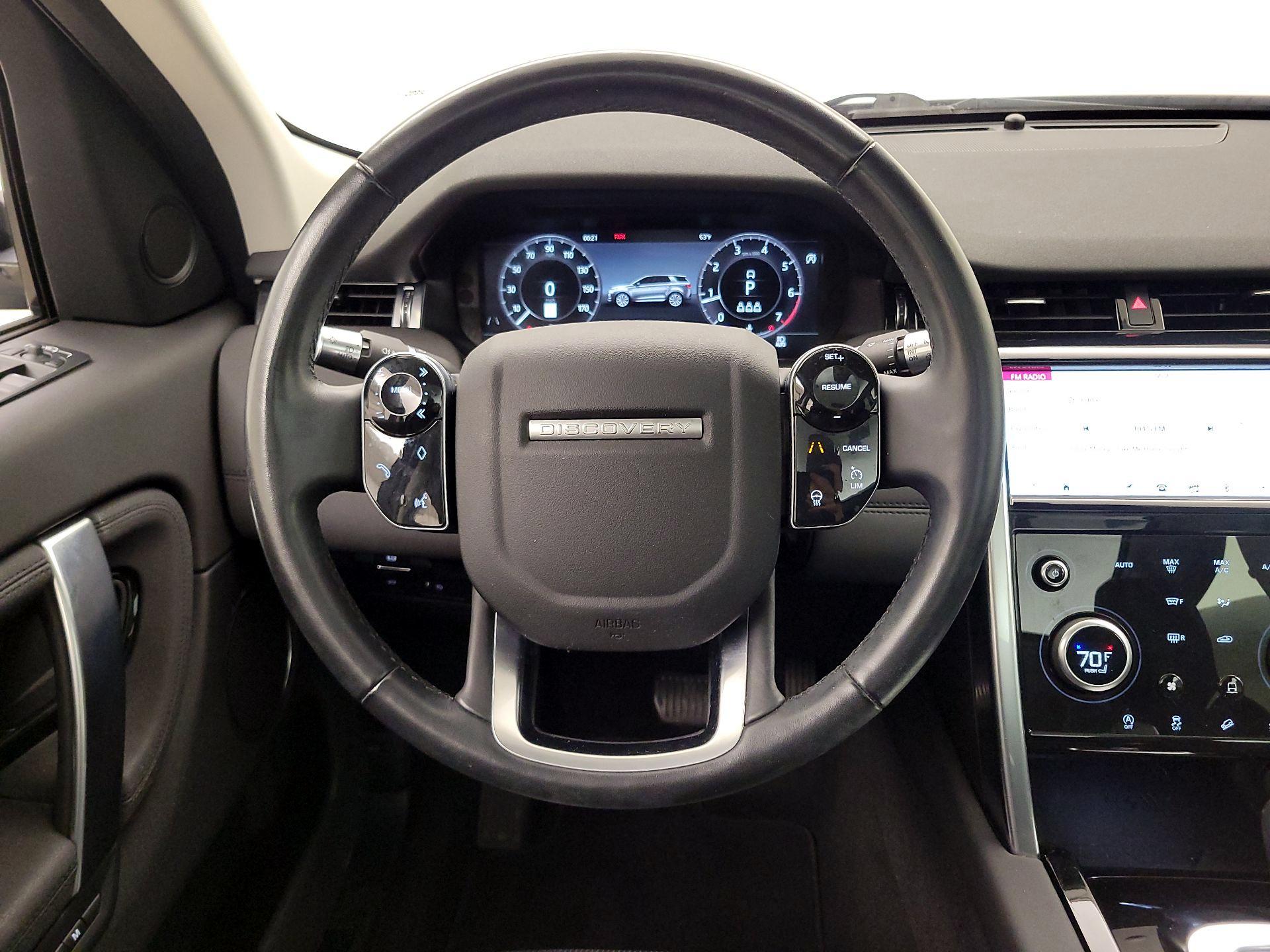 Thumbnail: 2020 Land Rover Discovery Sport - 10