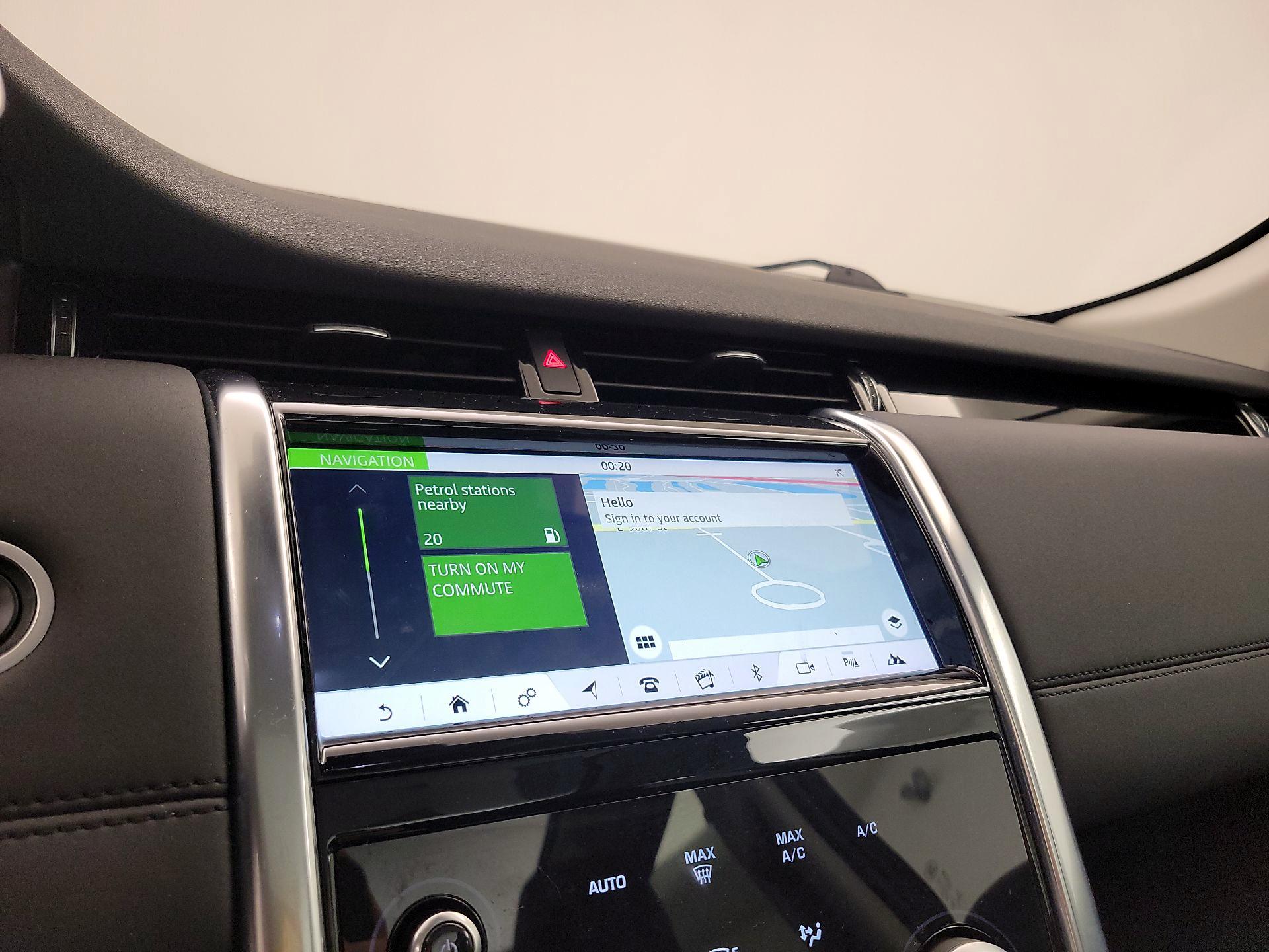 Thumbnail: 2020 Land Rover Discovery Sport - 14