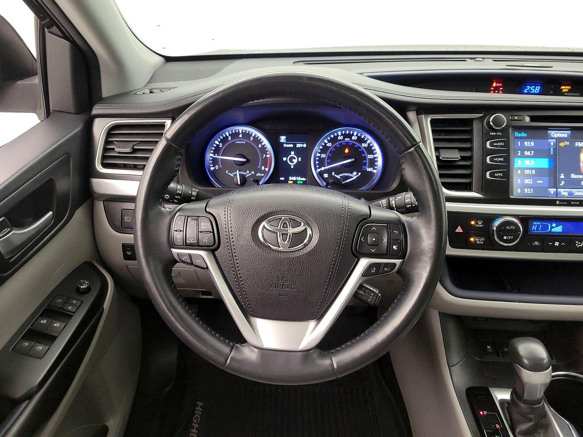 Thumbnail: 2018 Toyota Highlander - 10