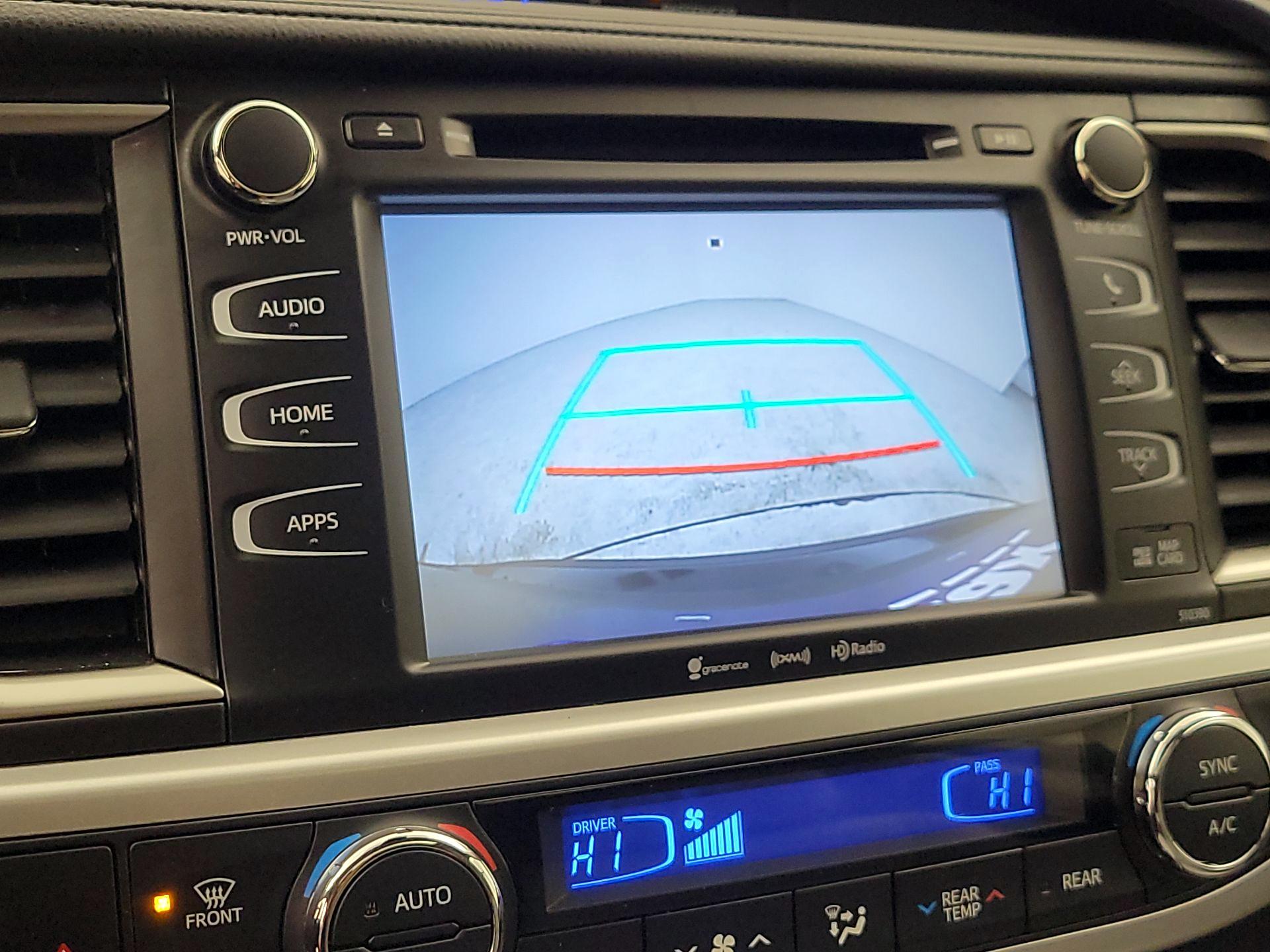 Thumbnail: 2018 Toyota Highlander - 14