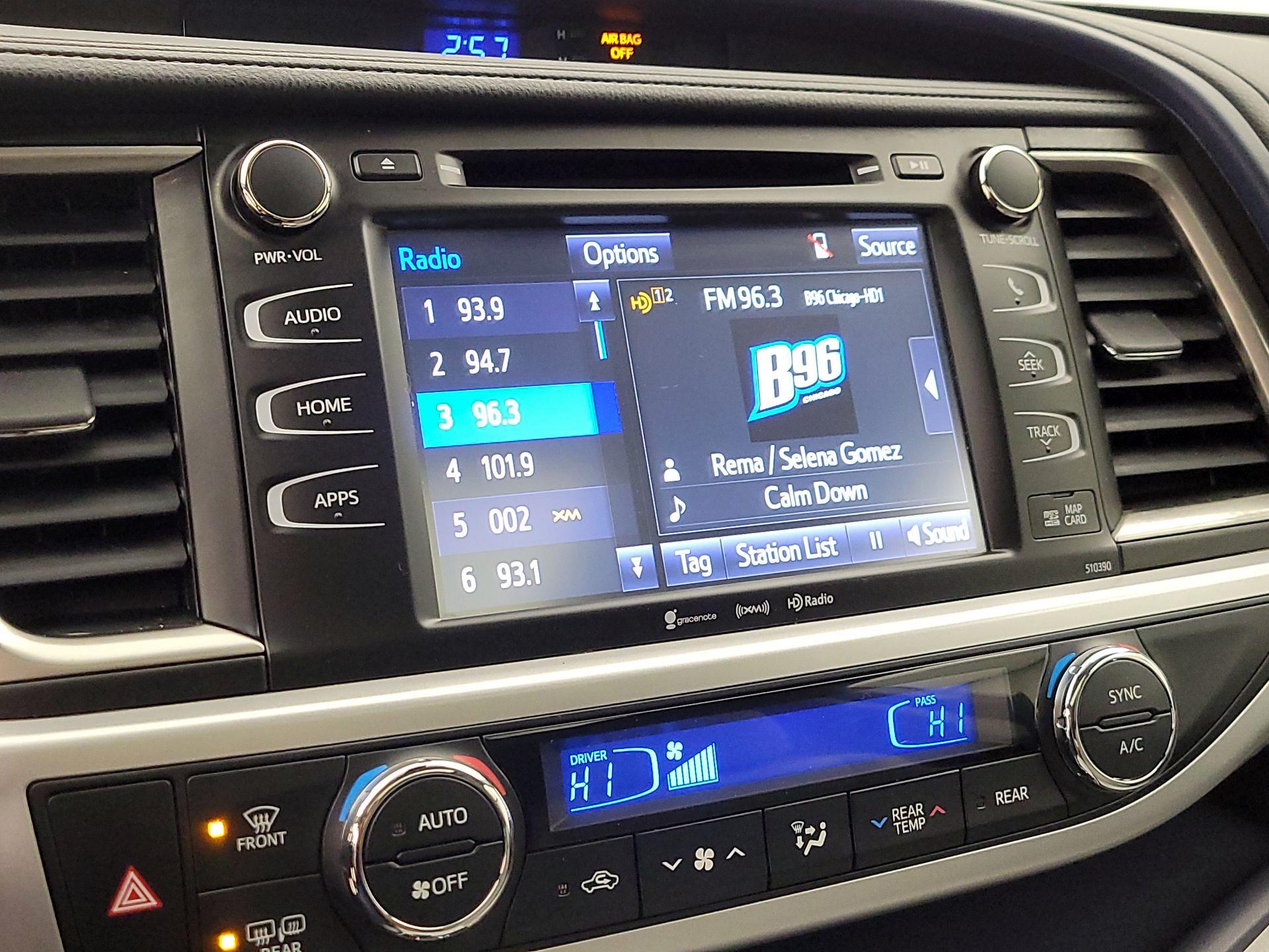 Thumbnail: 2018 Toyota Highlander - 15