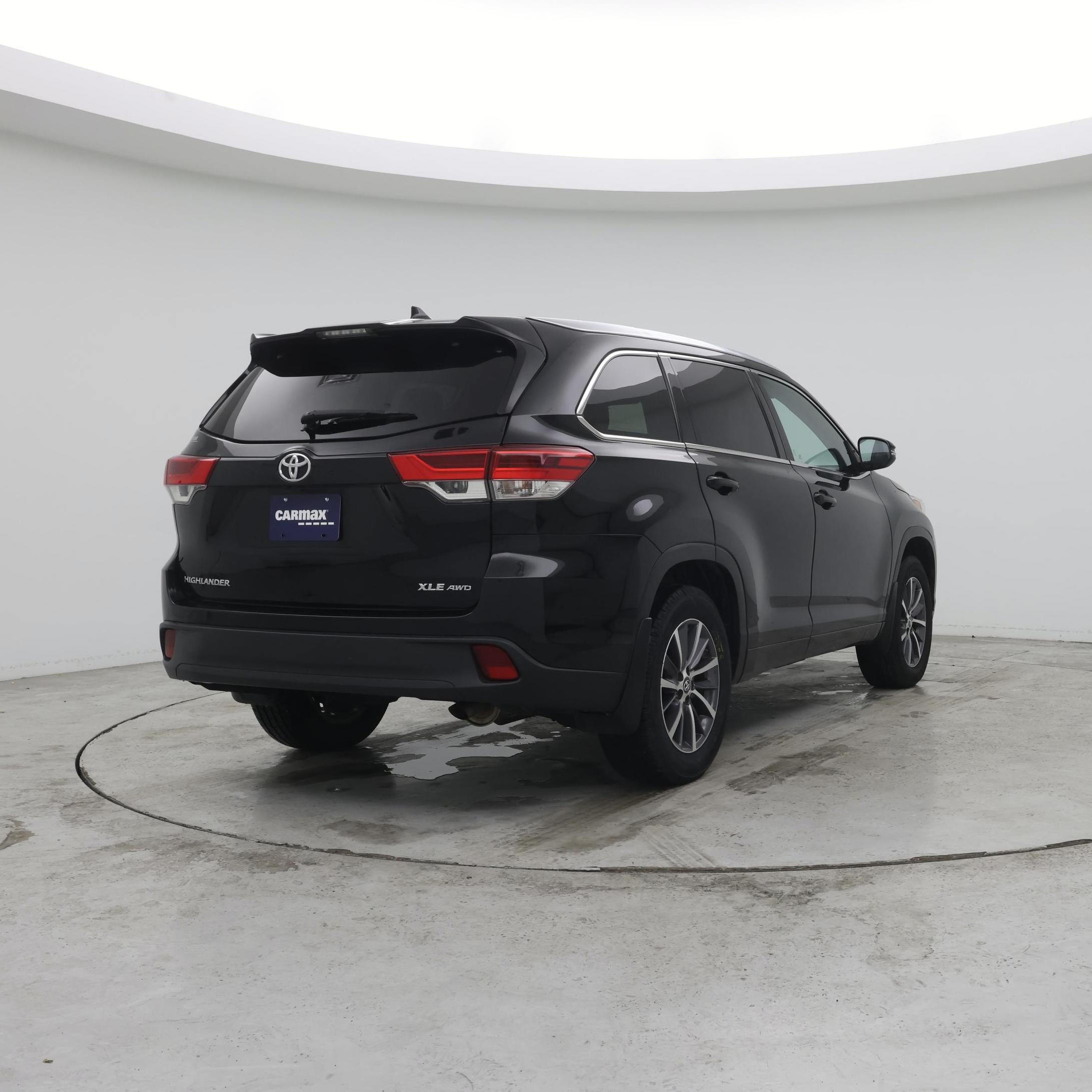 Thumbnail: 2018 Toyota Highlander - 8