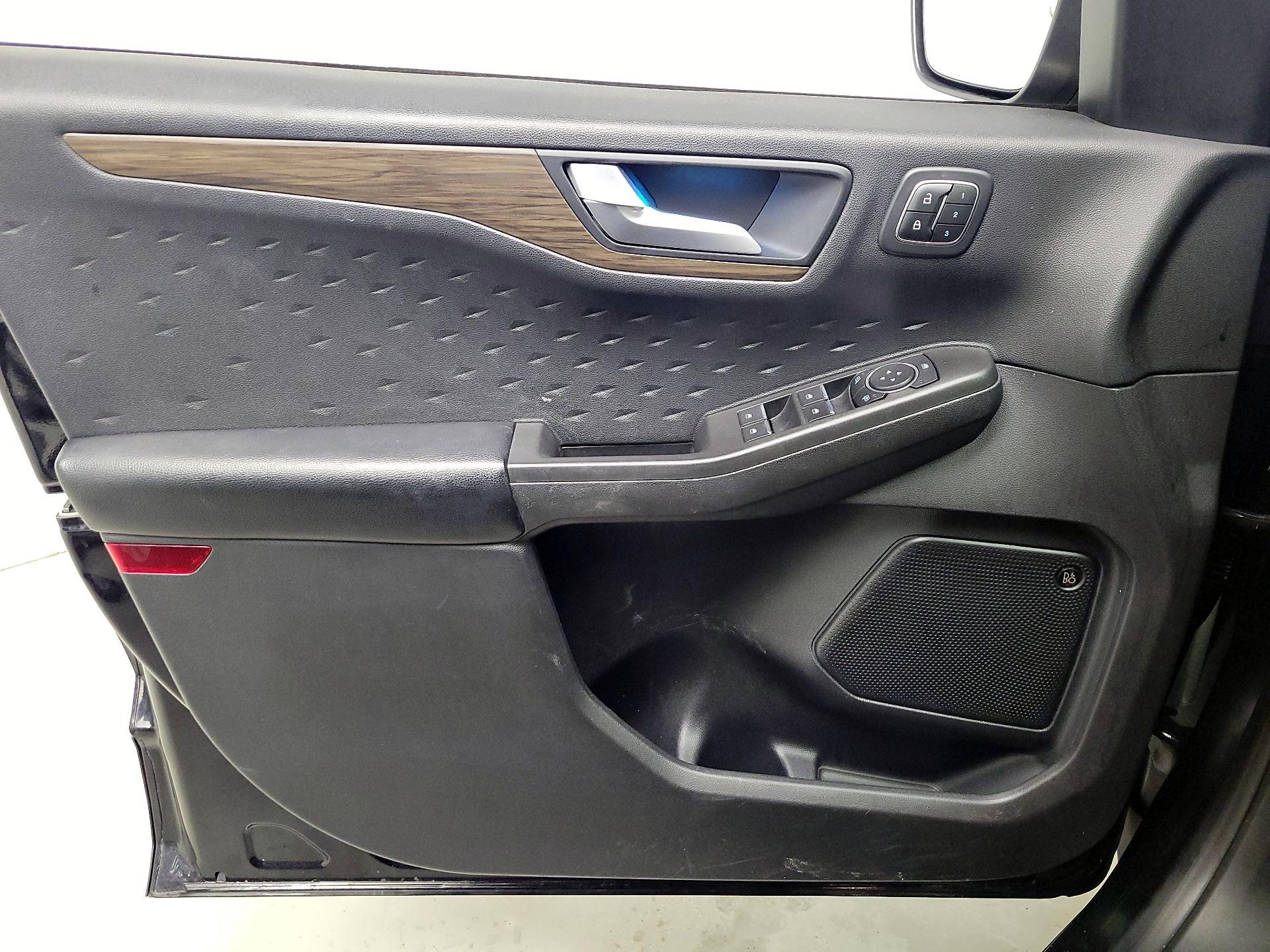 Thumbnail: 2020 Ford Escape - 12