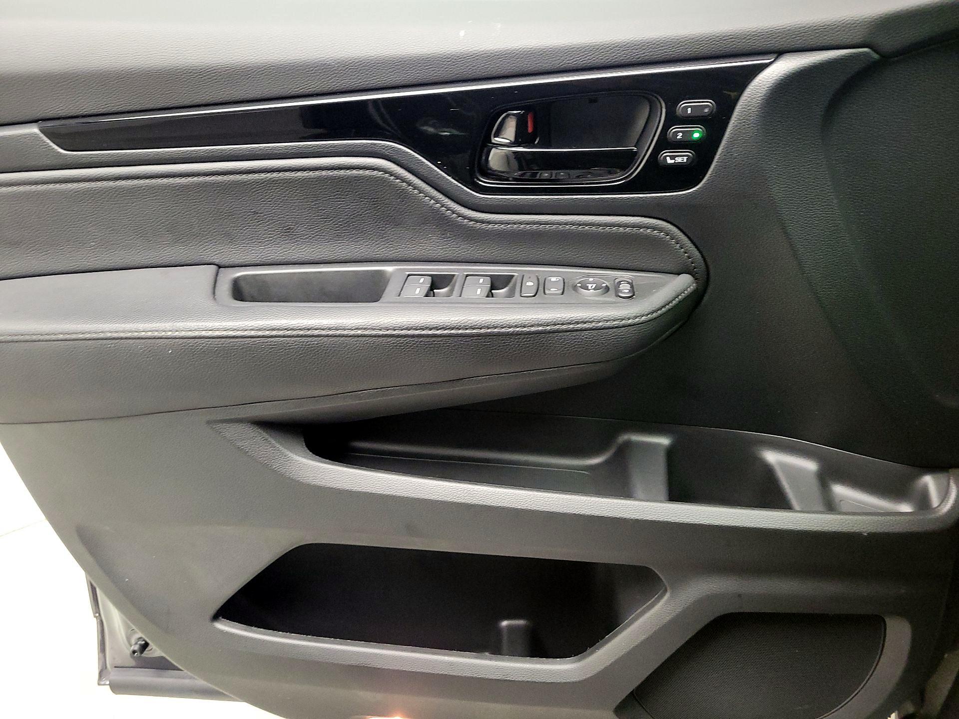 Thumbnail: 2023 Honda Odyssey - 12