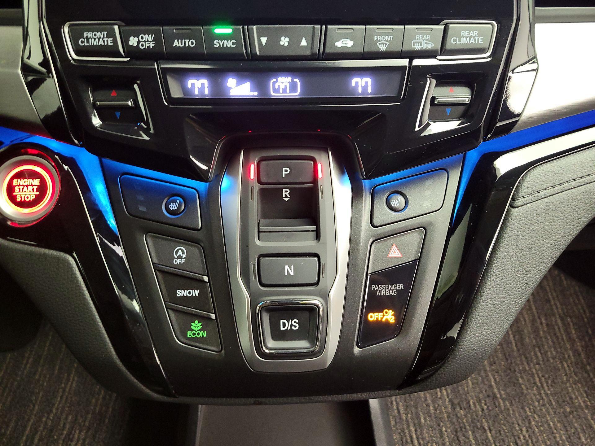 Thumbnail: 2023 Honda Odyssey - 16