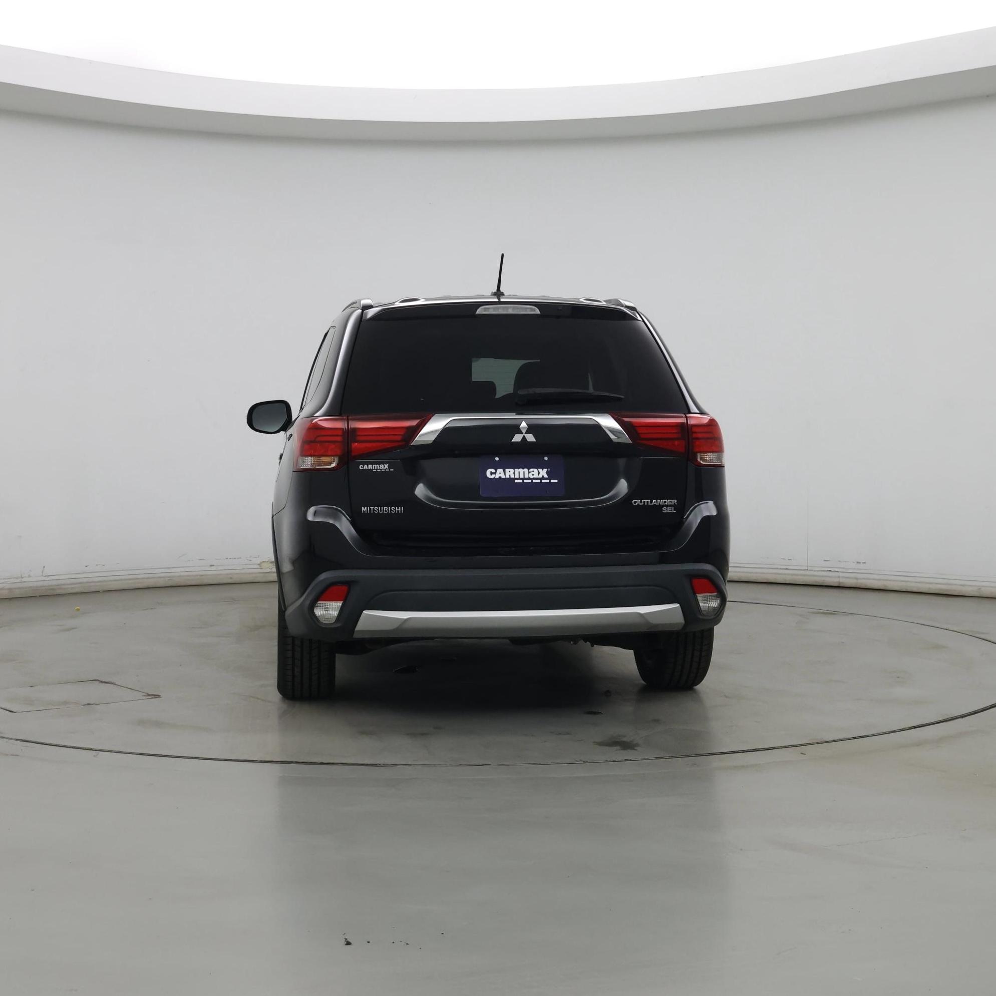 Thumbnail: 2016 Mitsubishi Outlander - 6