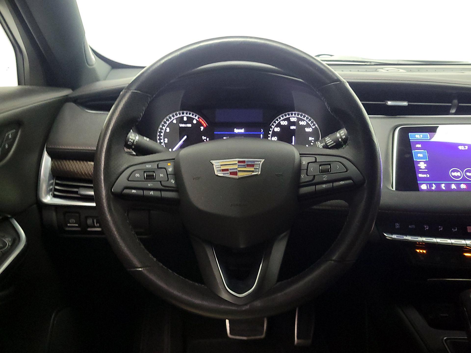 Thumbnail: 2019 Cadillac XT4 - 10