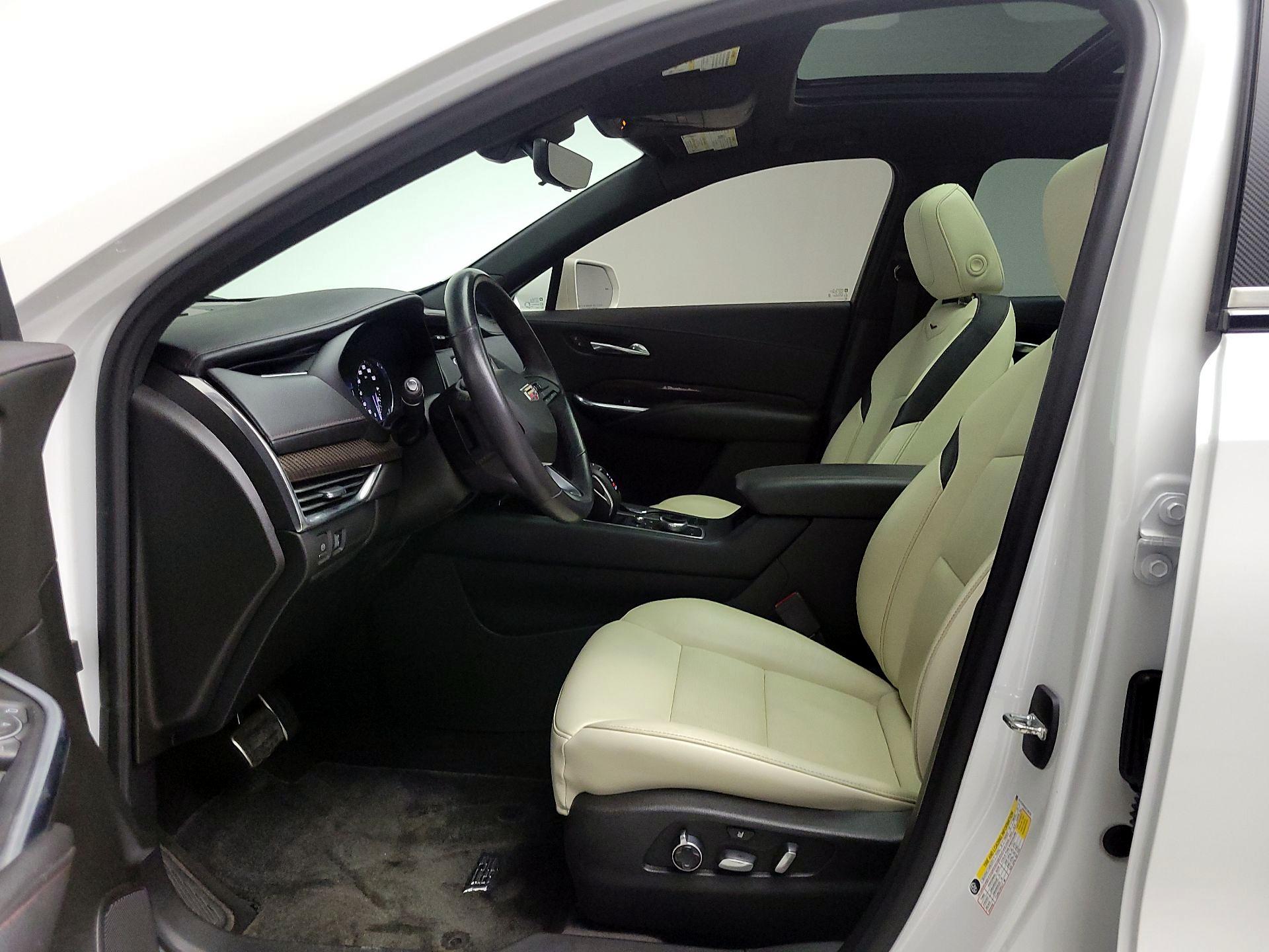 Thumbnail: 2019 Cadillac XT4 - 11