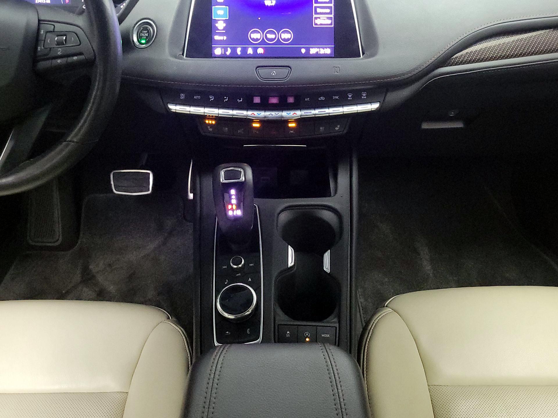 Thumbnail: 2019 Cadillac XT4 - 18