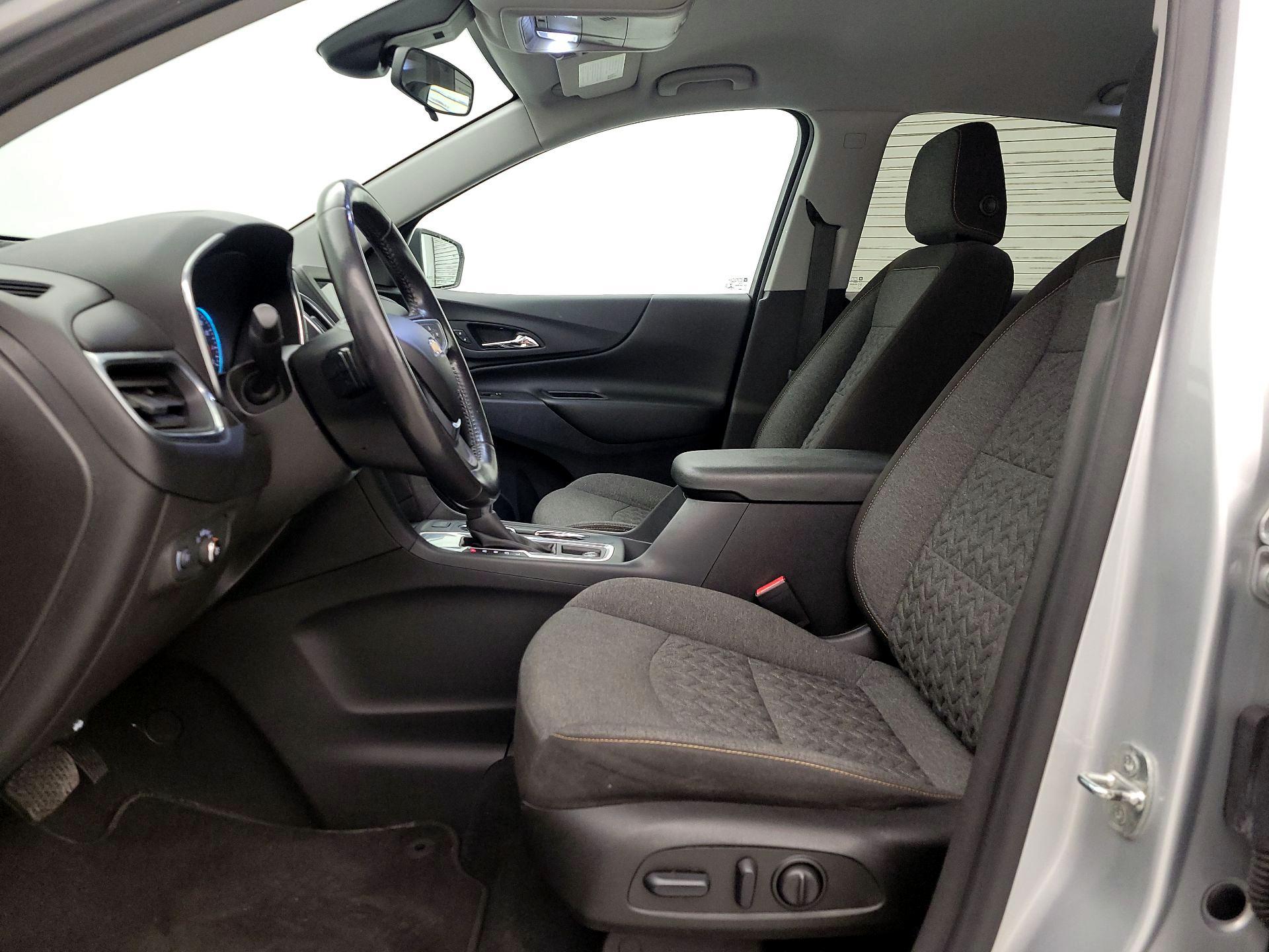 Thumbnail: 2022 Chevrolet Equinox - 11