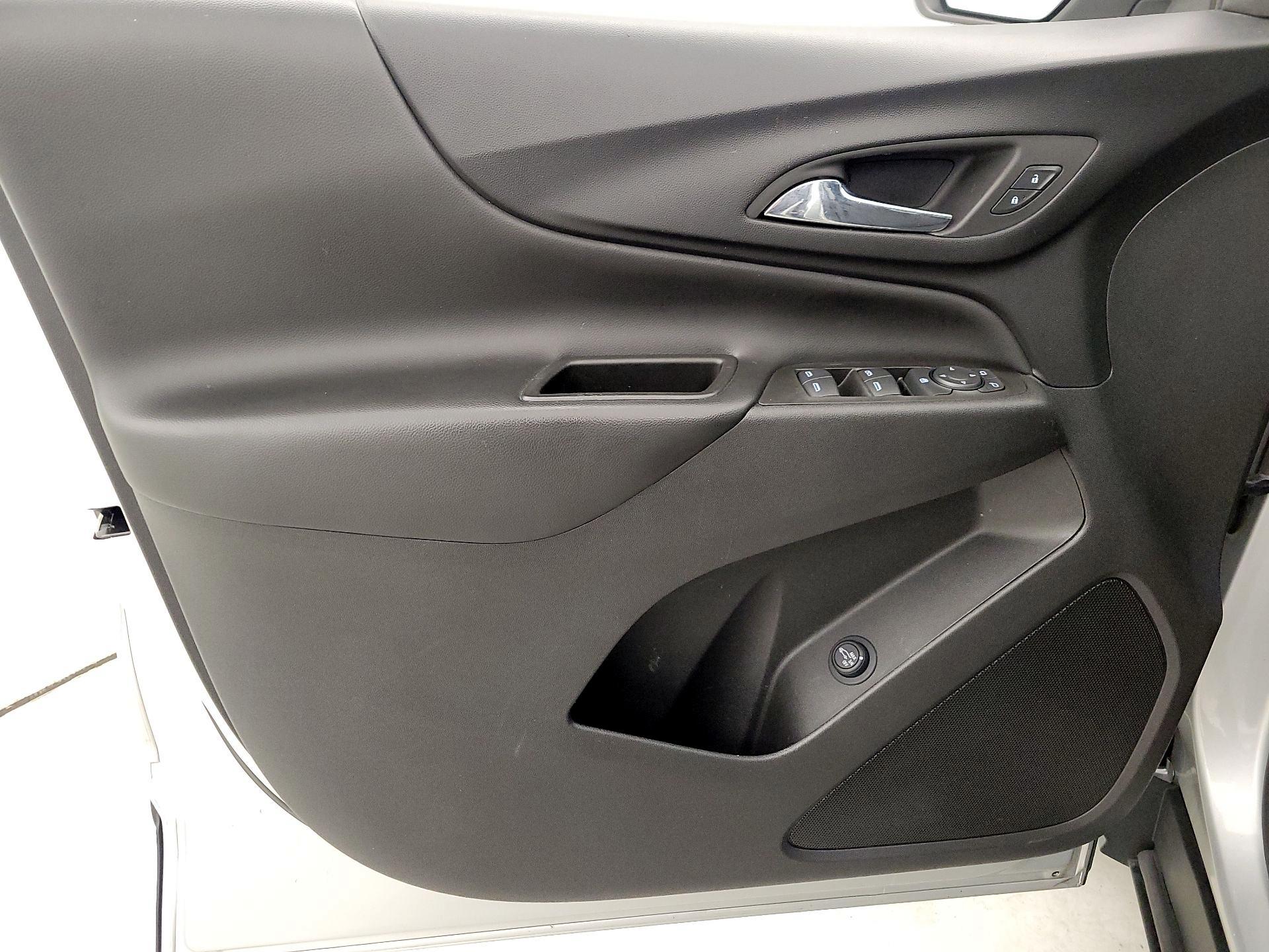 Thumbnail: 2022 Chevrolet Equinox - 12