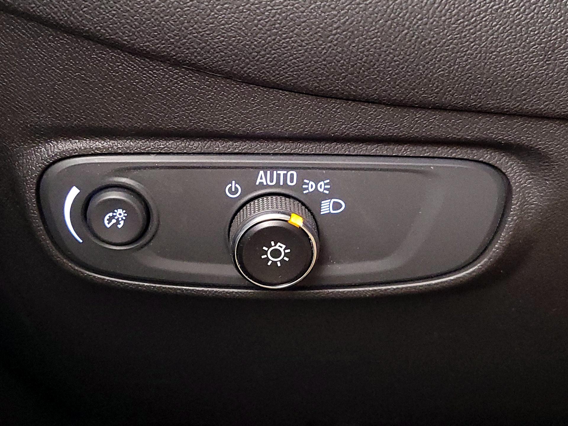 Thumbnail: 2022 Chevrolet Equinox - 13