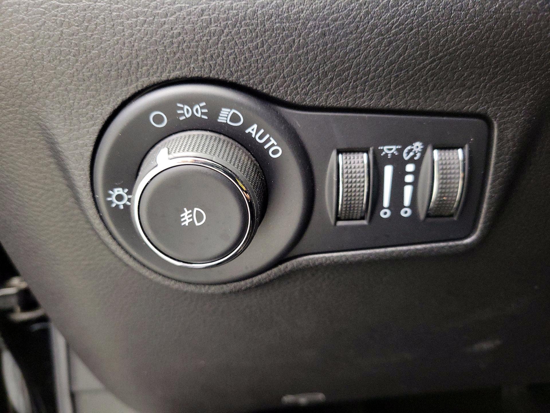 Thumbnail: 2022 Jeep Compass - 13