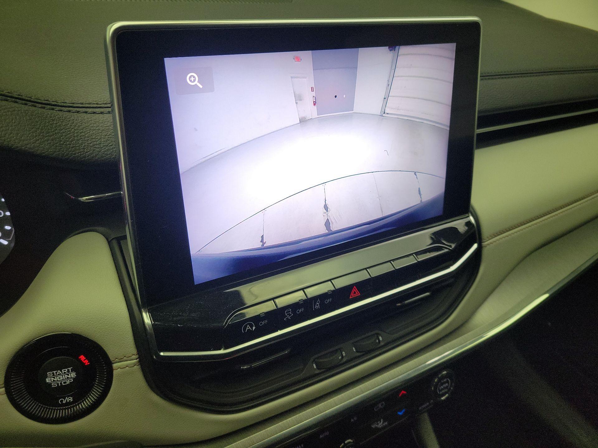 Thumbnail: 2022 Jeep Compass - 14