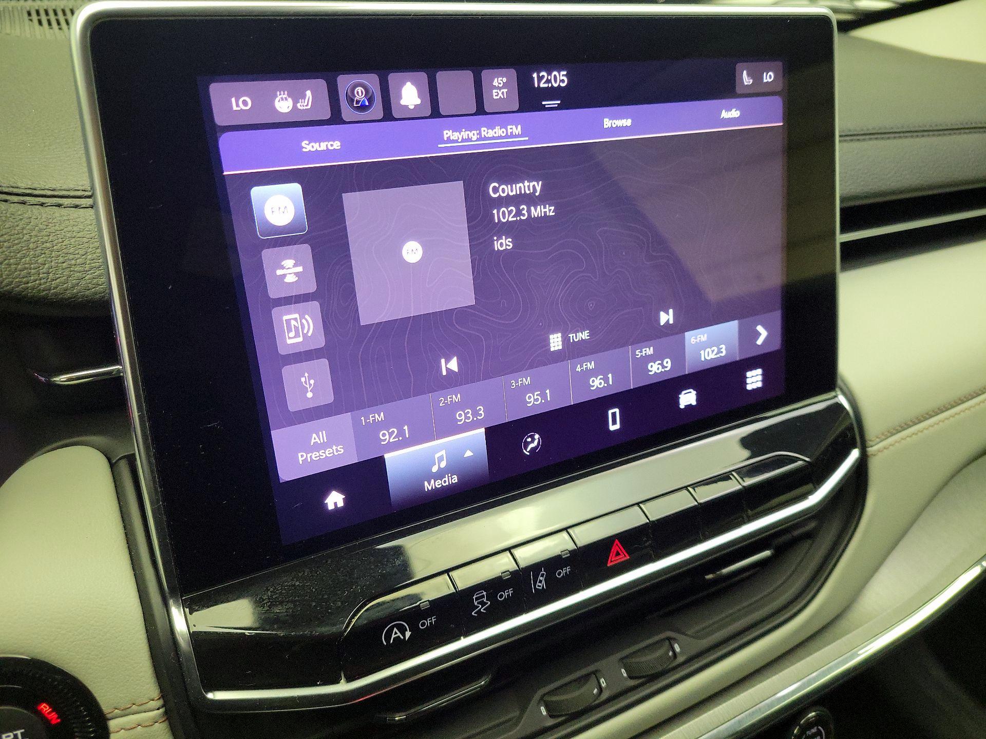 Thumbnail: 2022 Jeep Compass - 15