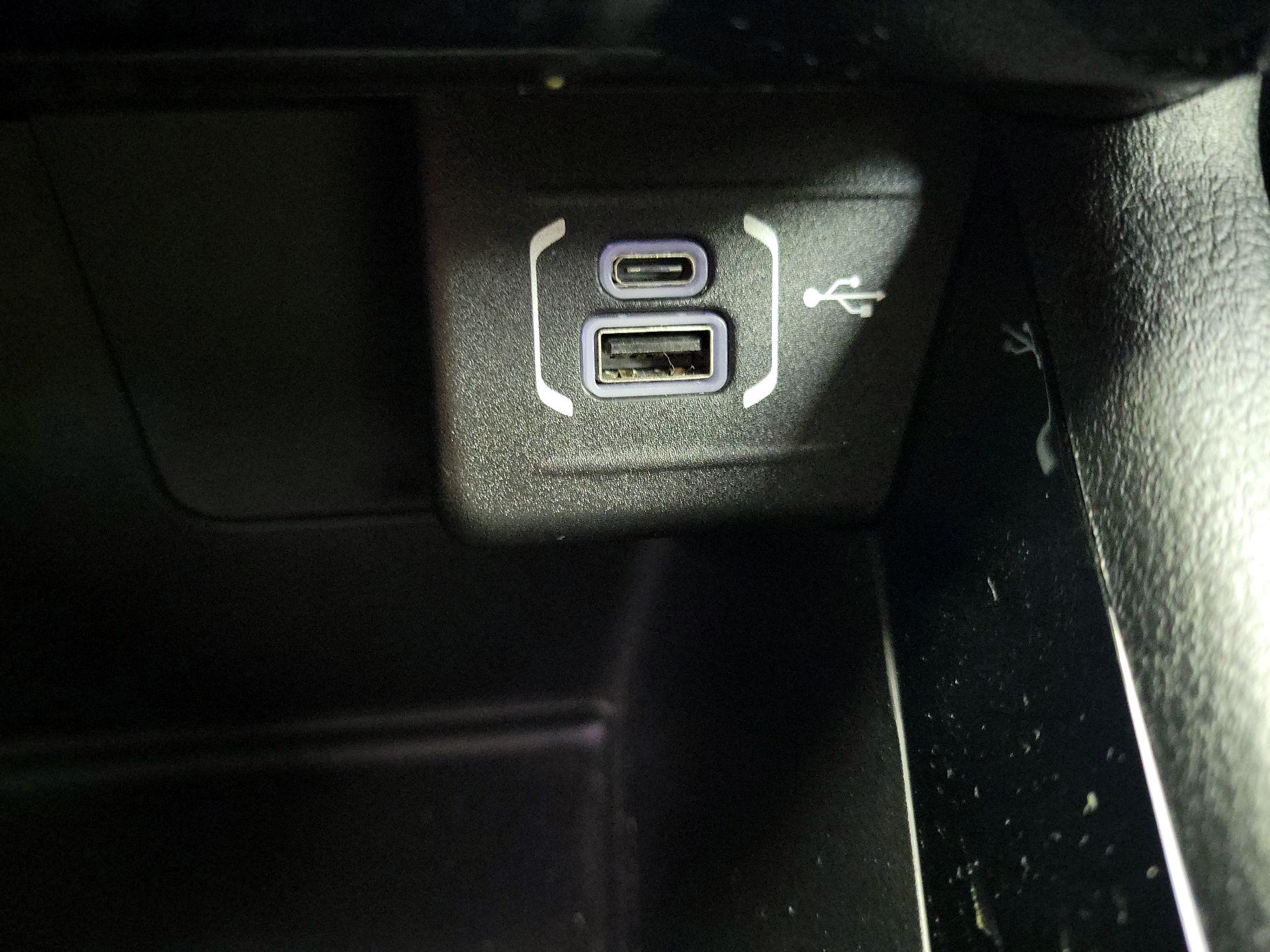 Thumbnail: 2022 Jeep Compass - 18