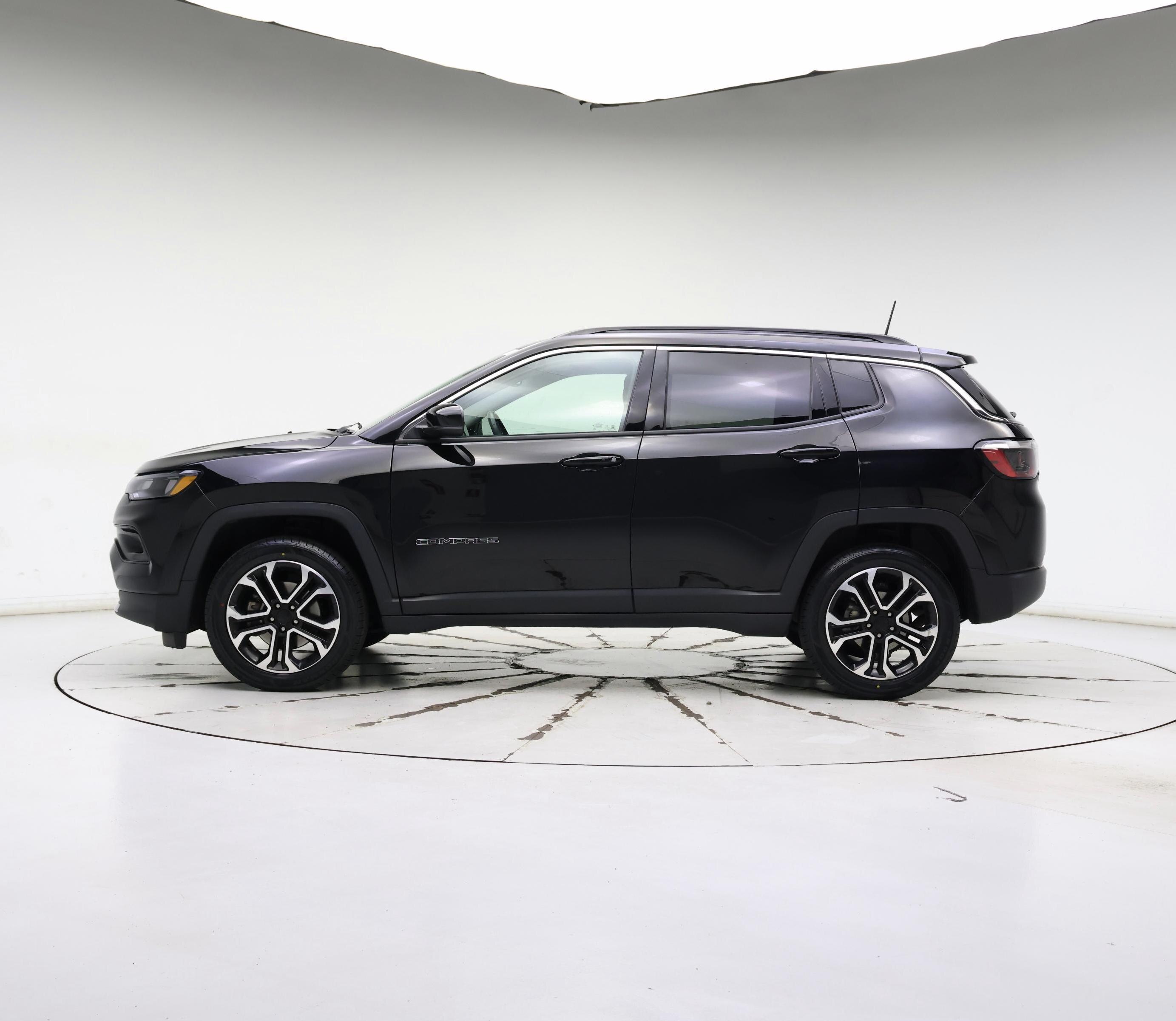 Thumbnail: 2022 Jeep Compass - 3