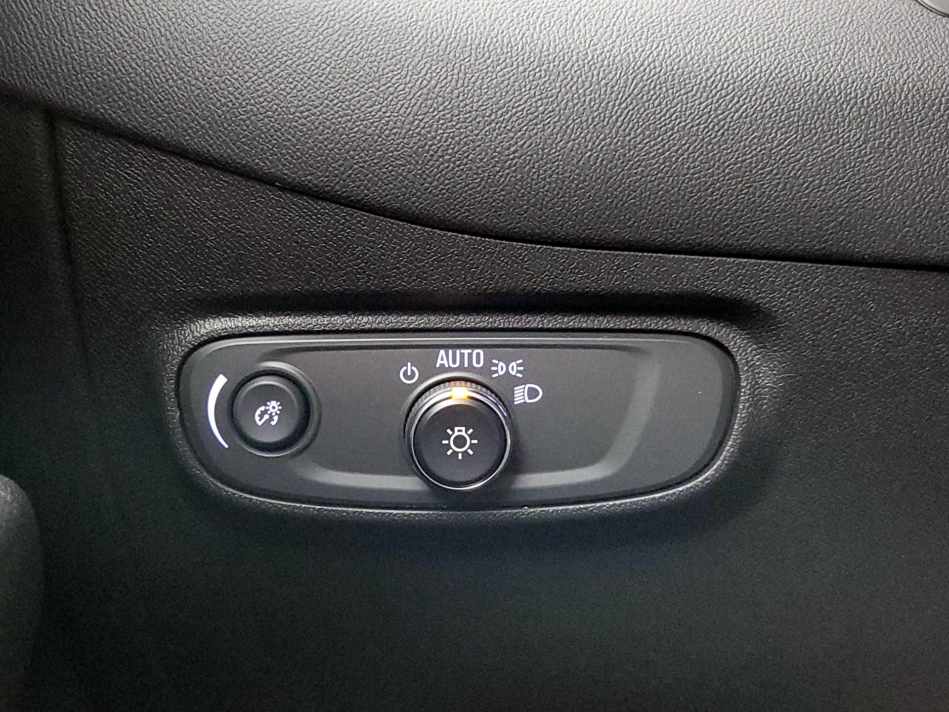 Thumbnail: 2022 Chevrolet Equinox - 13