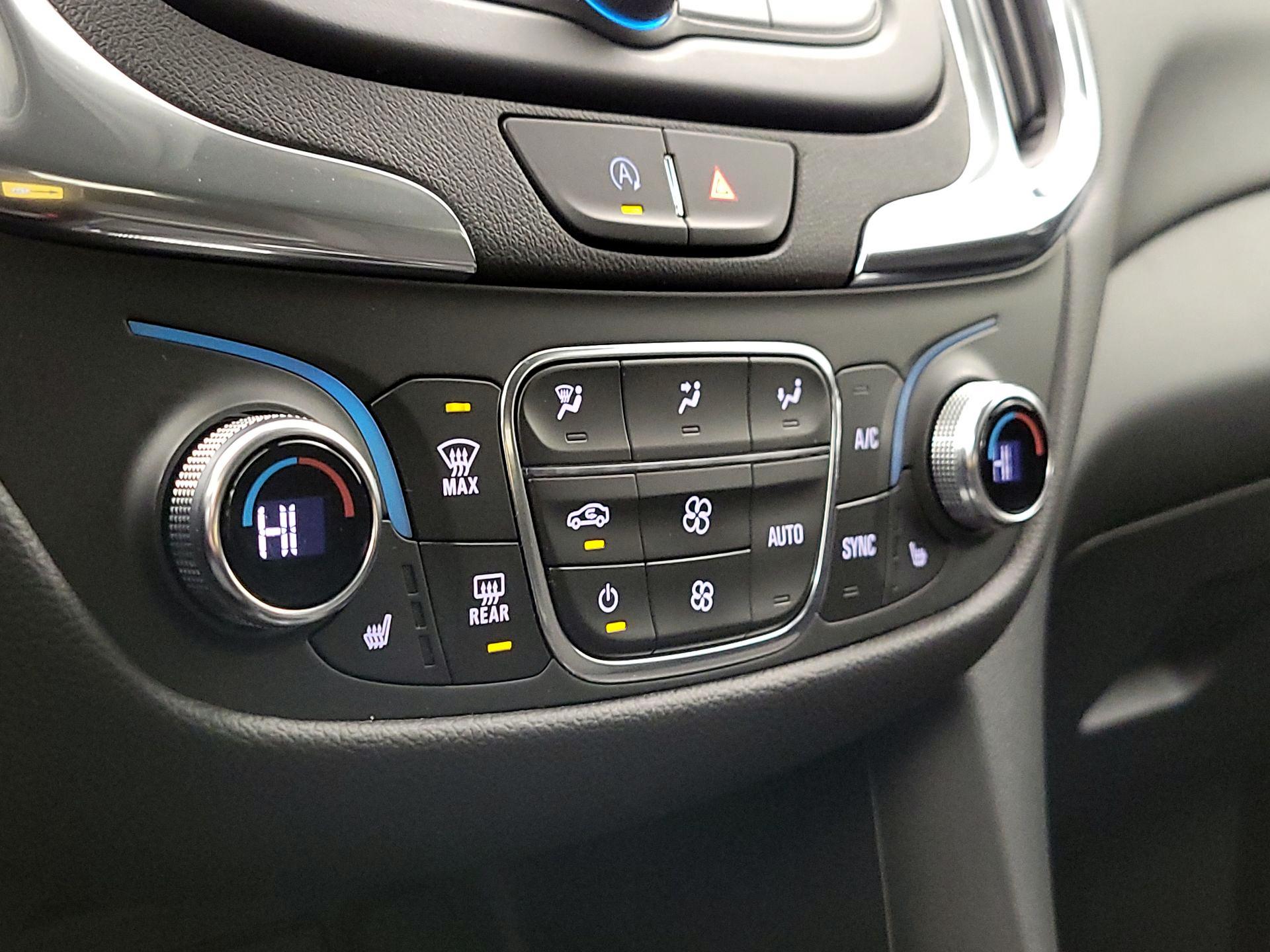 Thumbnail: 2022 Chevrolet Equinox - 16