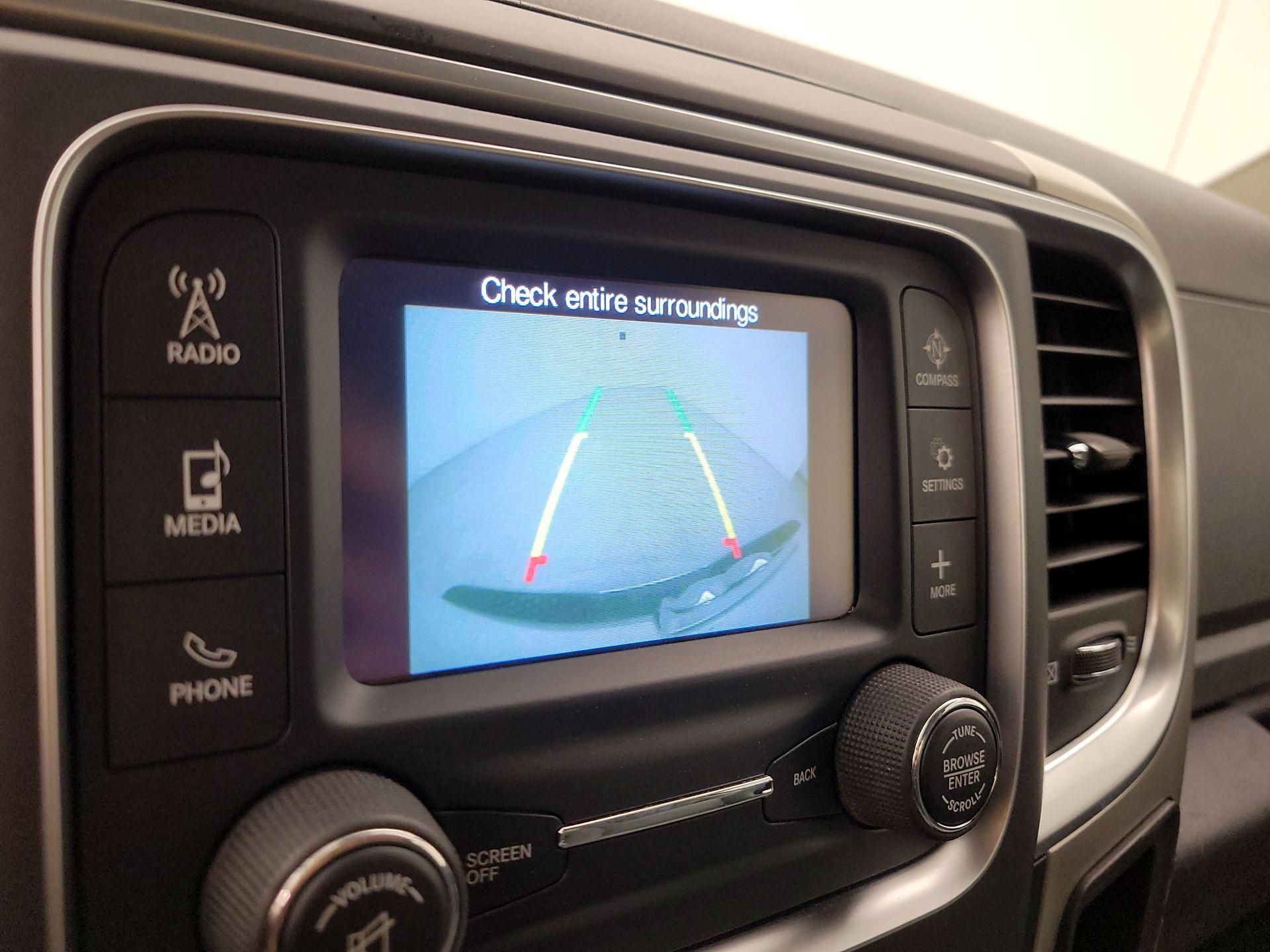 Thumbnail: 2020 RAM 1500 Classic - 14