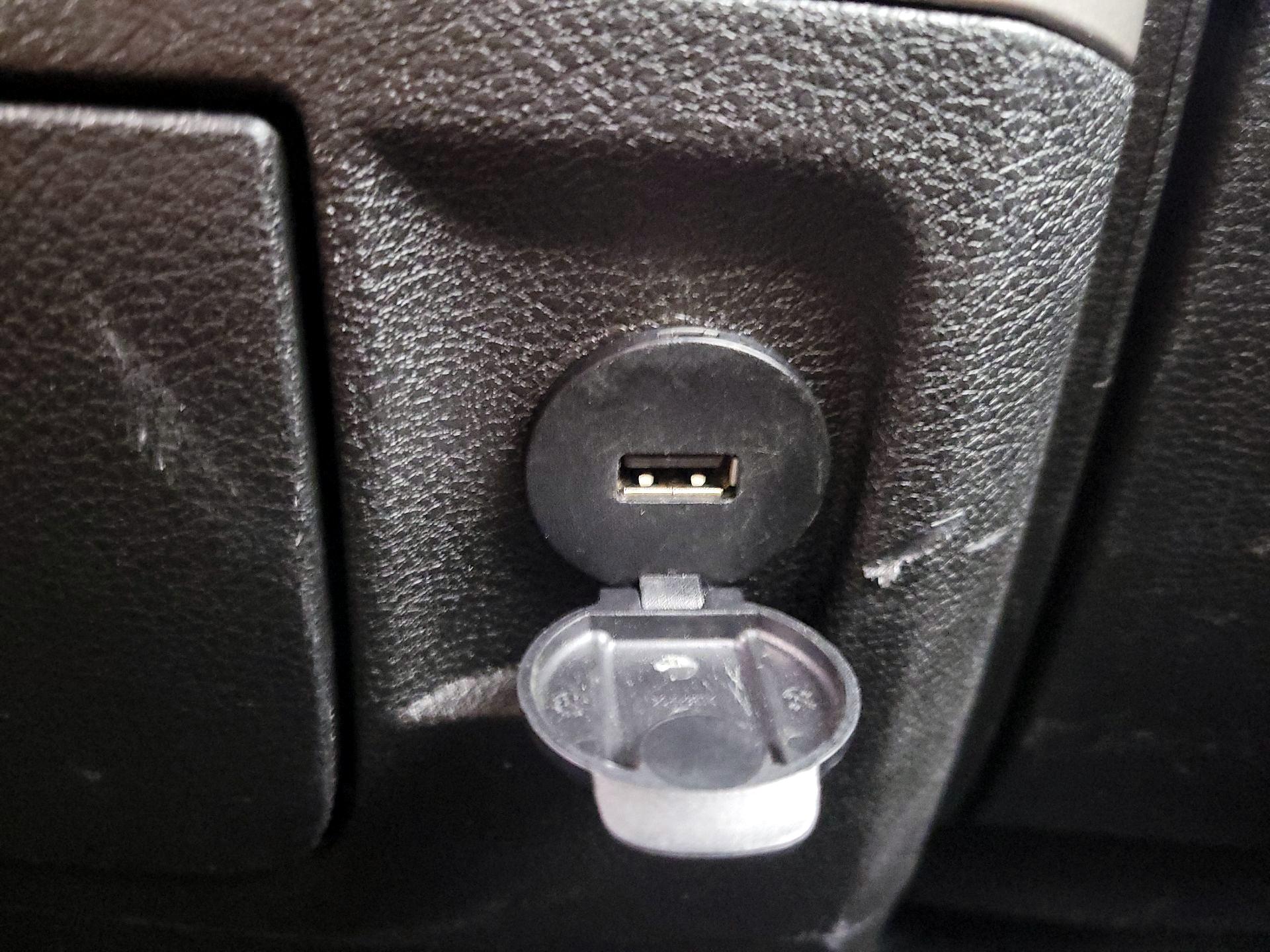 Thumbnail: 2020 RAM 1500 Classic - 18