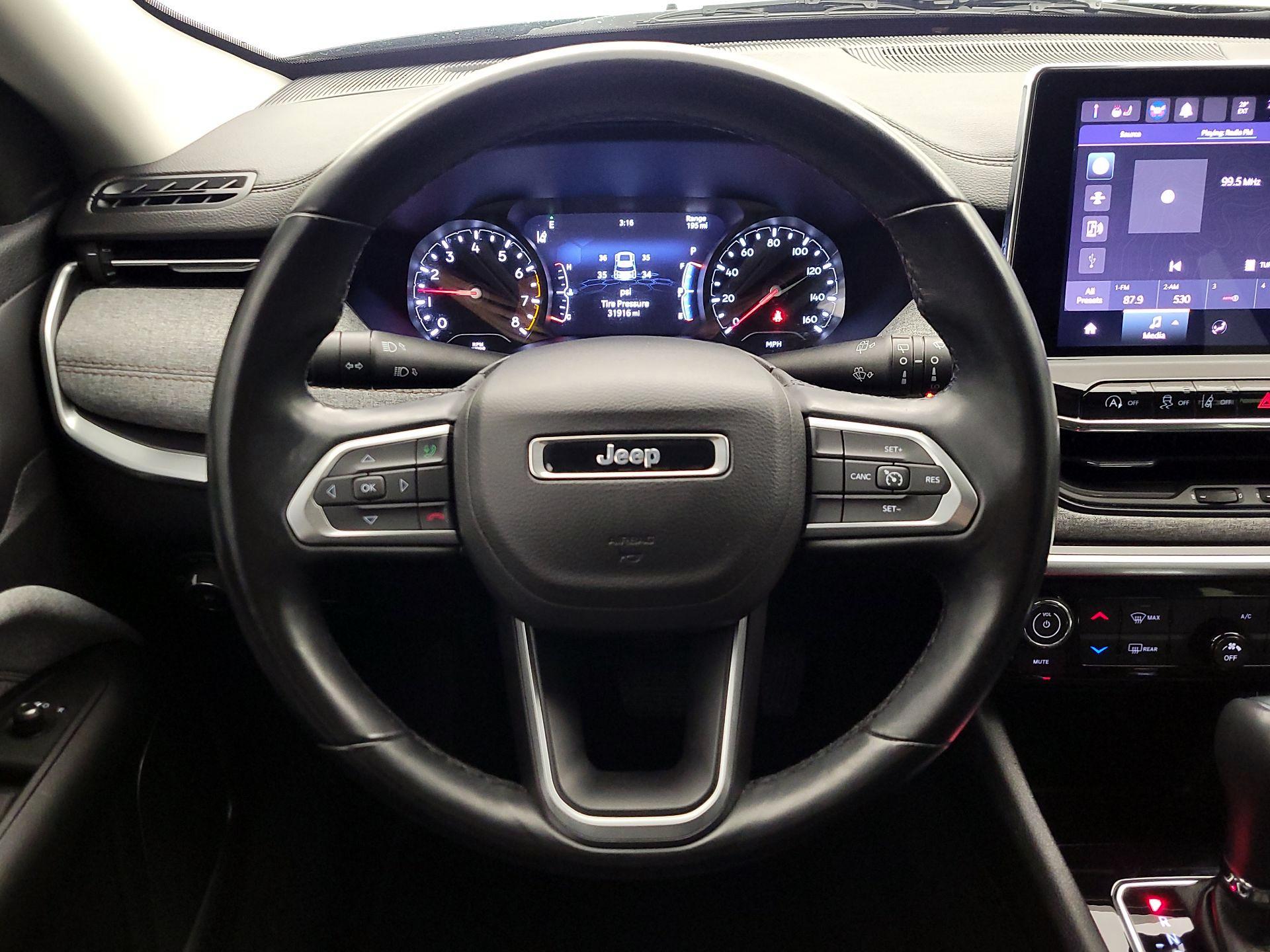 Thumbnail: 2022 Jeep Compass - 10