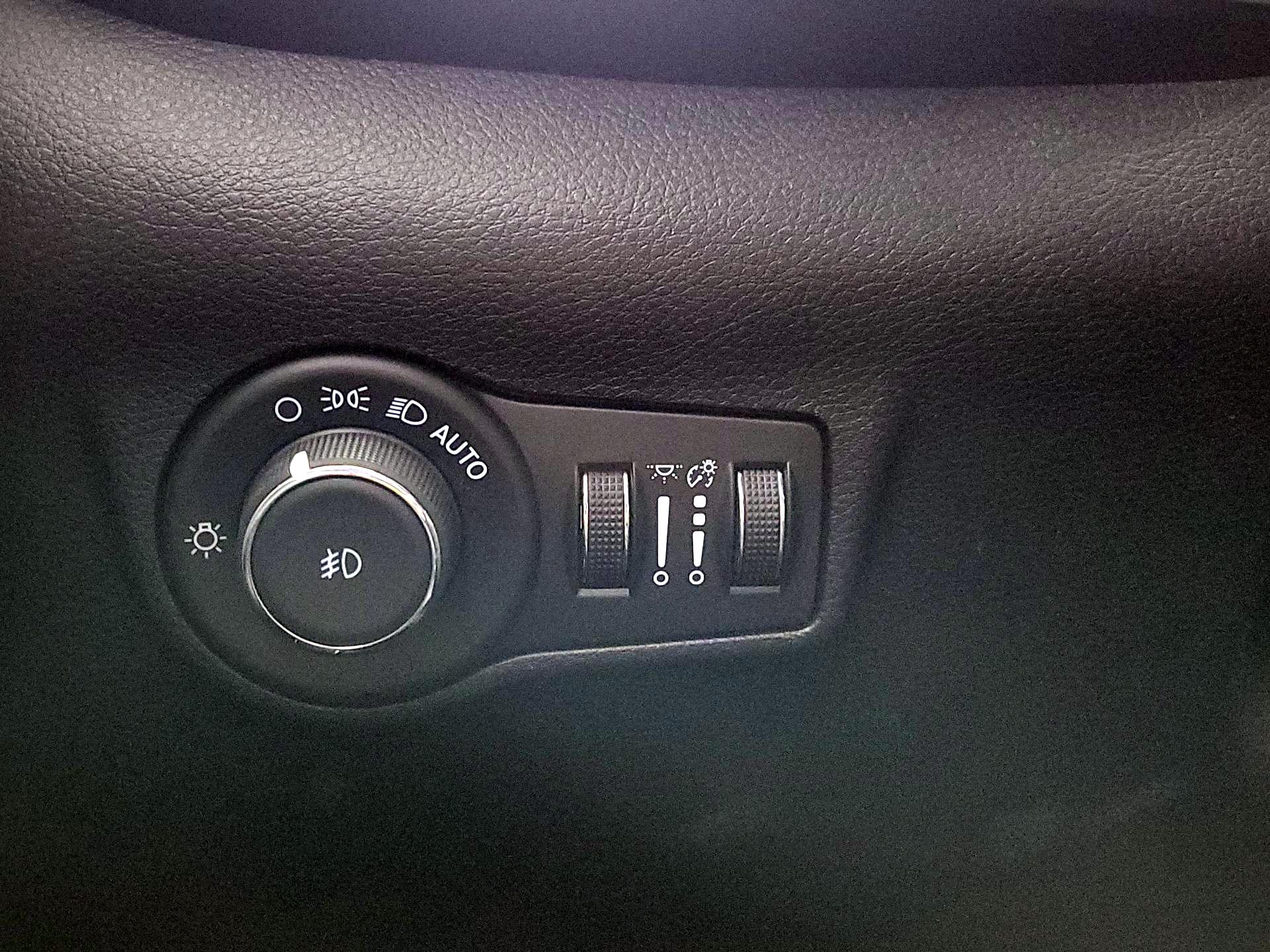 Thumbnail: 2022 Jeep Compass - 13