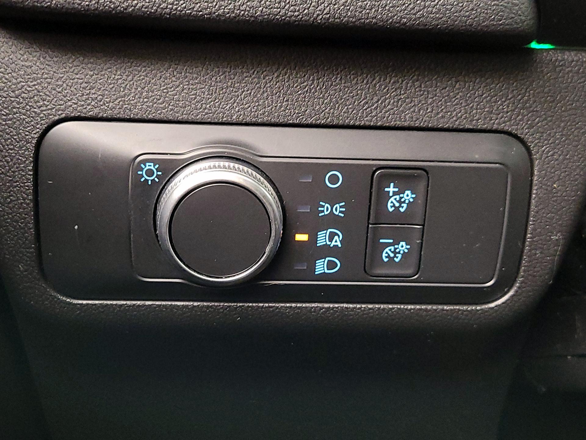 Thumbnail: 2020 Ford Escape - 13