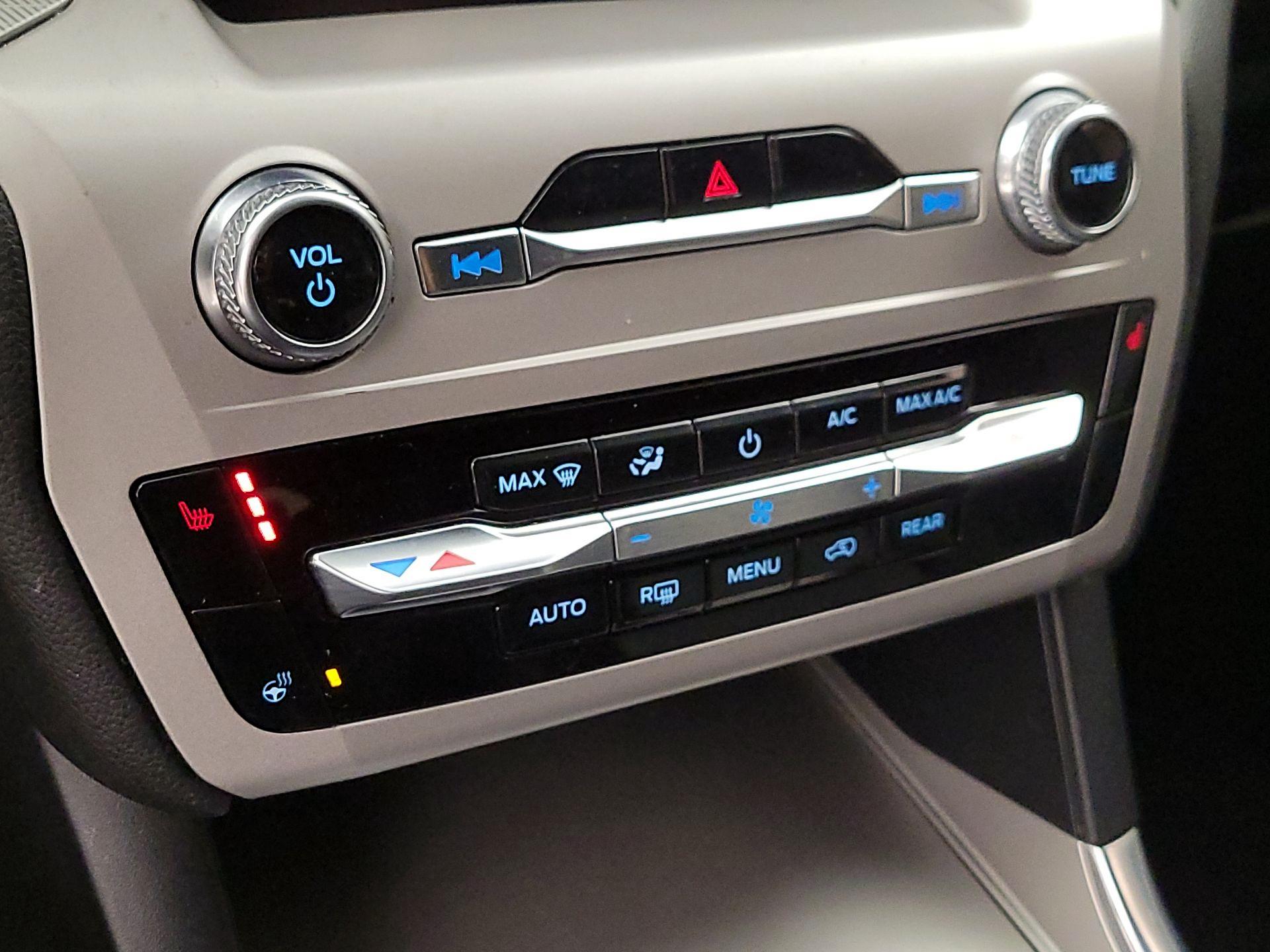 Thumbnail: 2023 Ford Explorer - 16