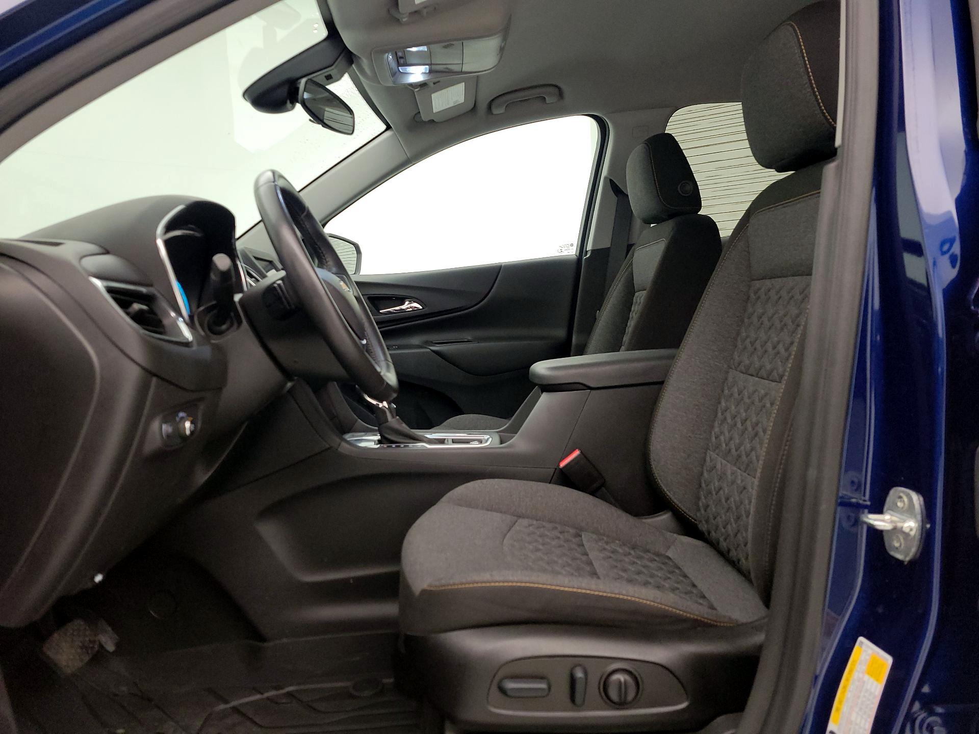 Thumbnail: 2022 Chevrolet Equinox - 11