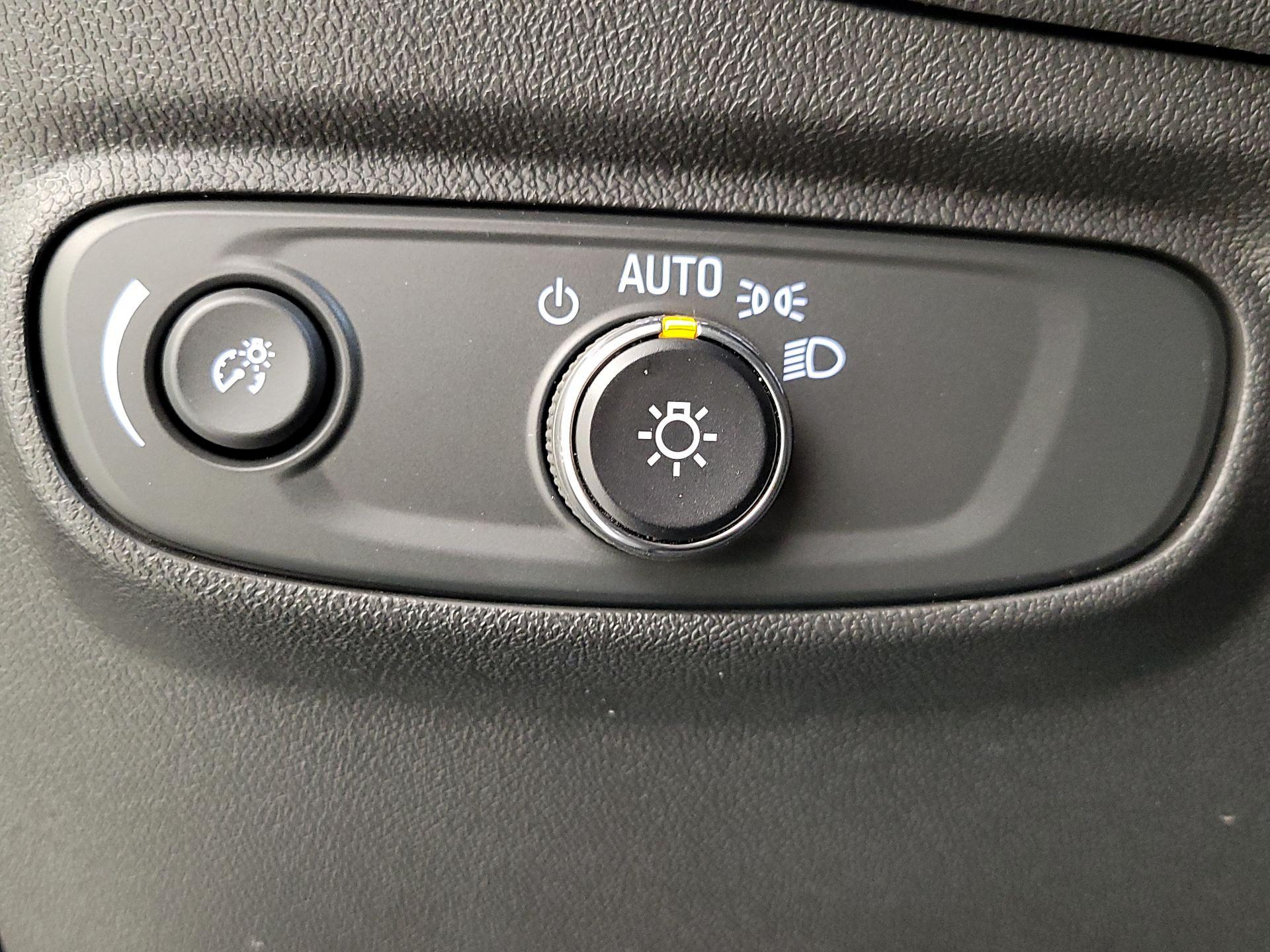 Thumbnail: 2022 Chevrolet Equinox - 13