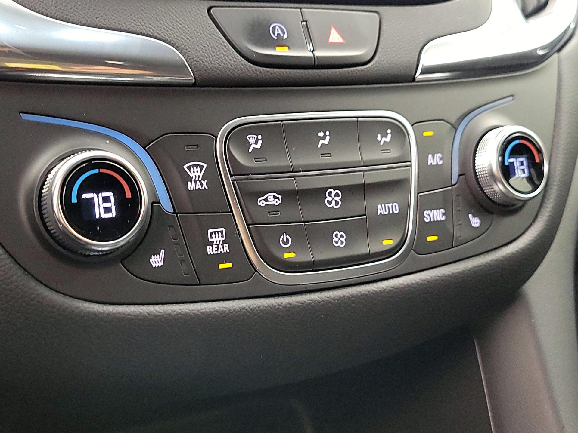 Thumbnail: 2022 Chevrolet Equinox - 16