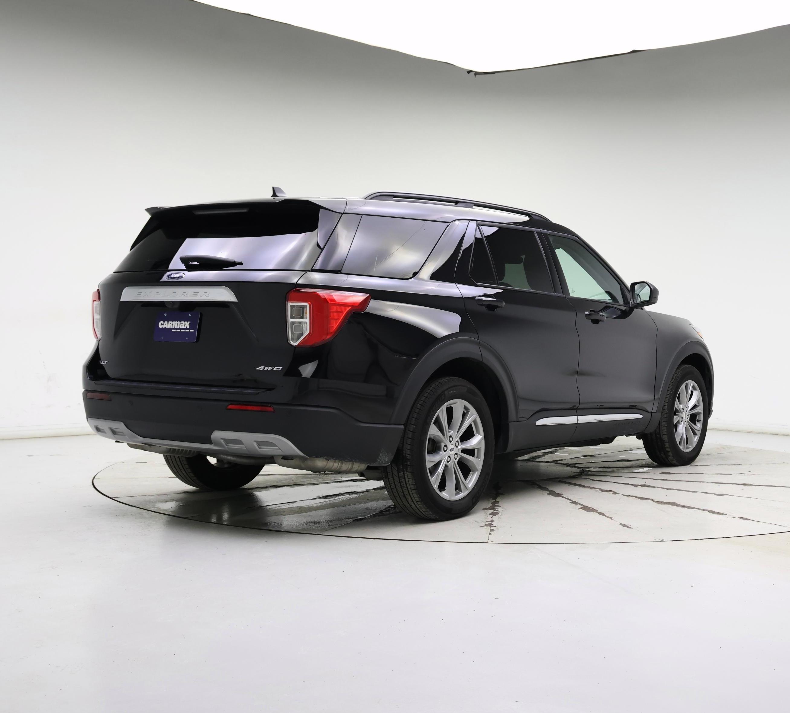 Thumbnail: 2023 Ford Explorer - 8