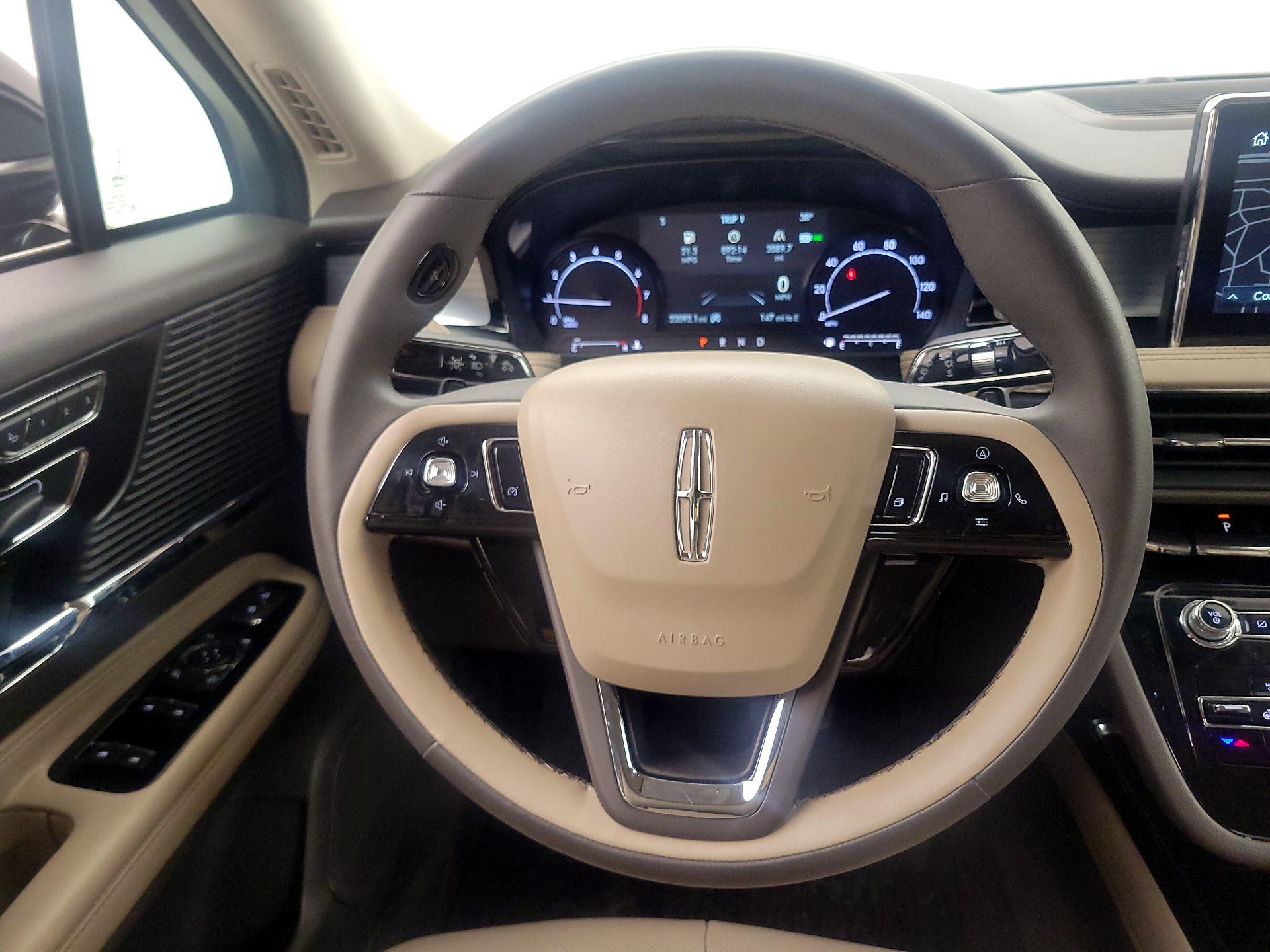 Thumbnail: 2022 Lincoln Corsair - 10