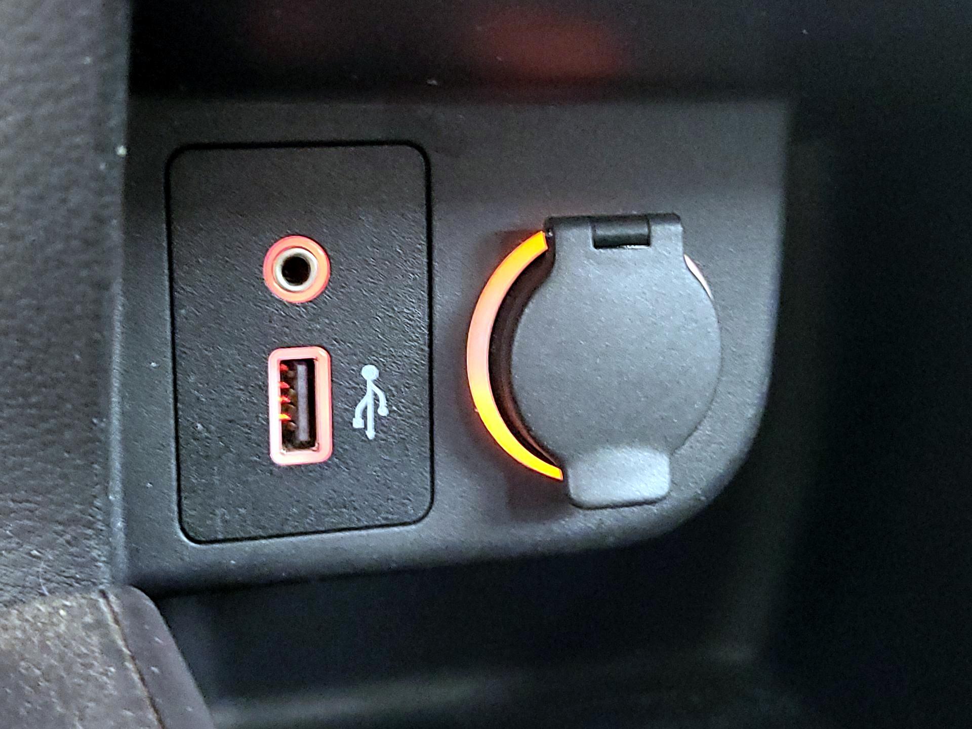 Thumbnail: 2023 Nissan Kicks - 18